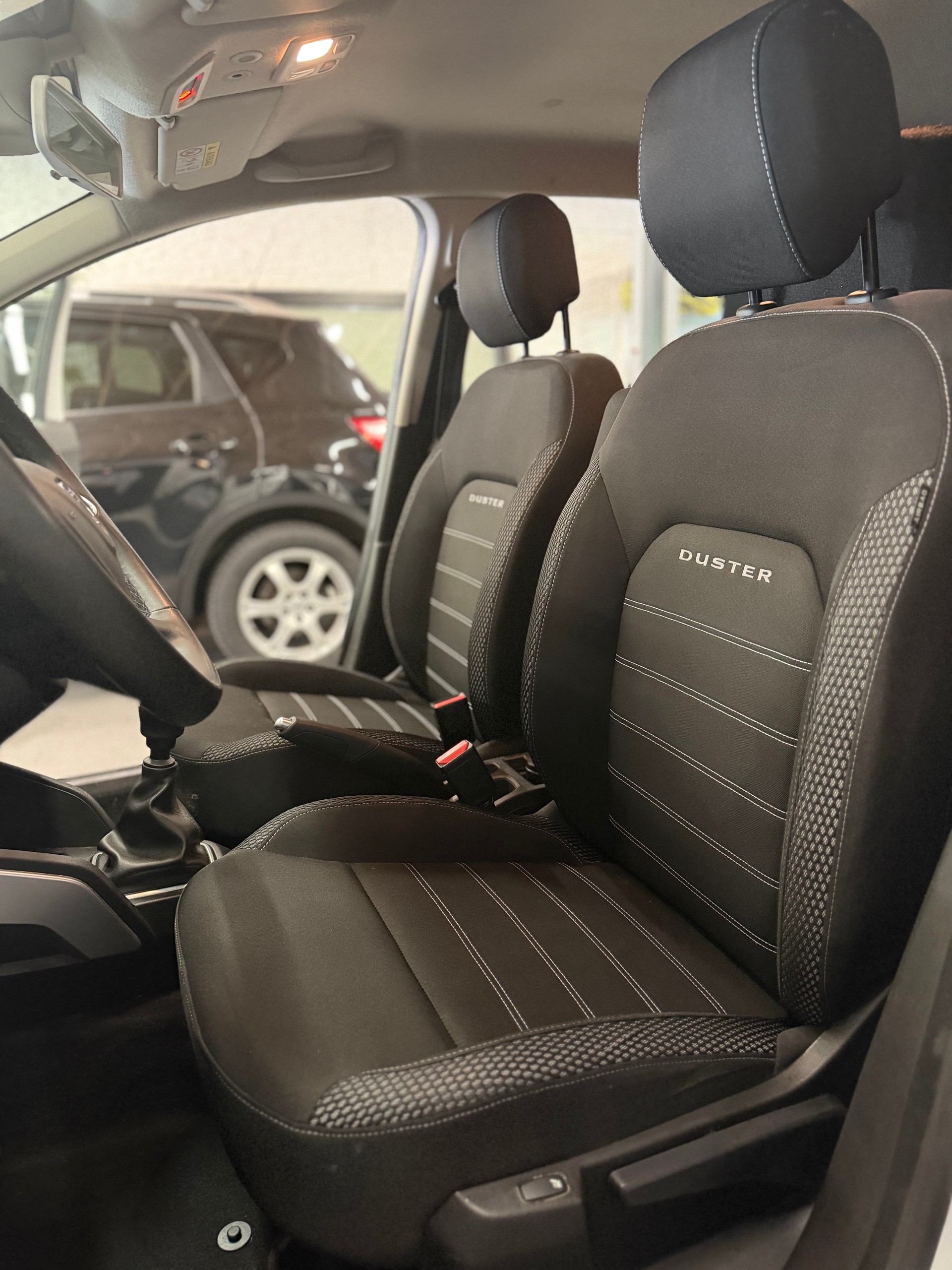 DACIA Duster TCe 125 Prestige 4x4-image-9