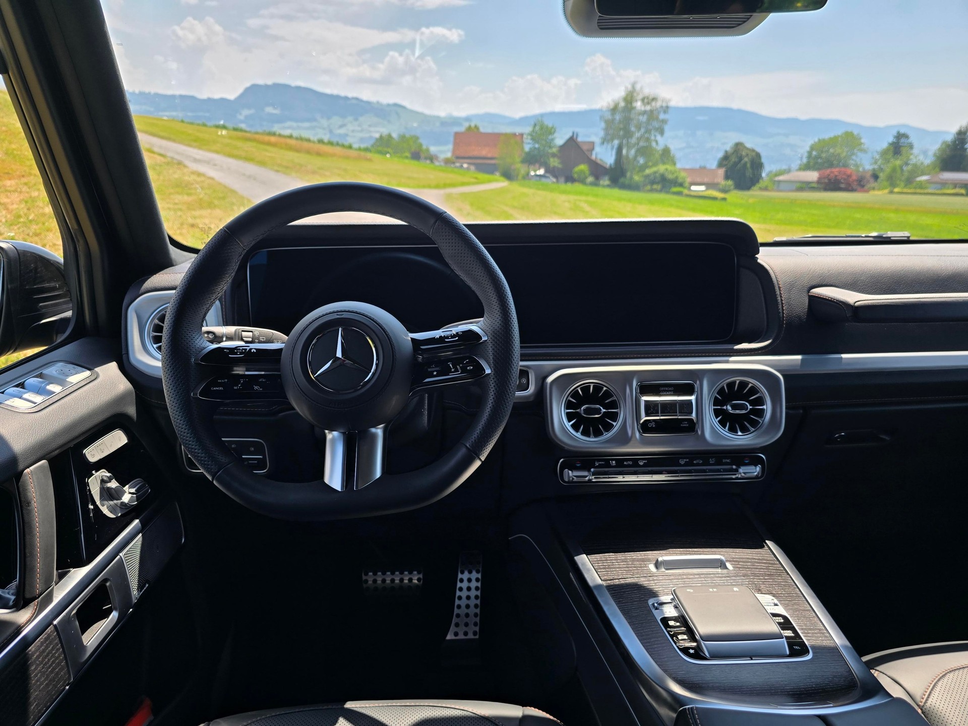 MERCEDES-BENZ G 450 d AMG Line-image-4