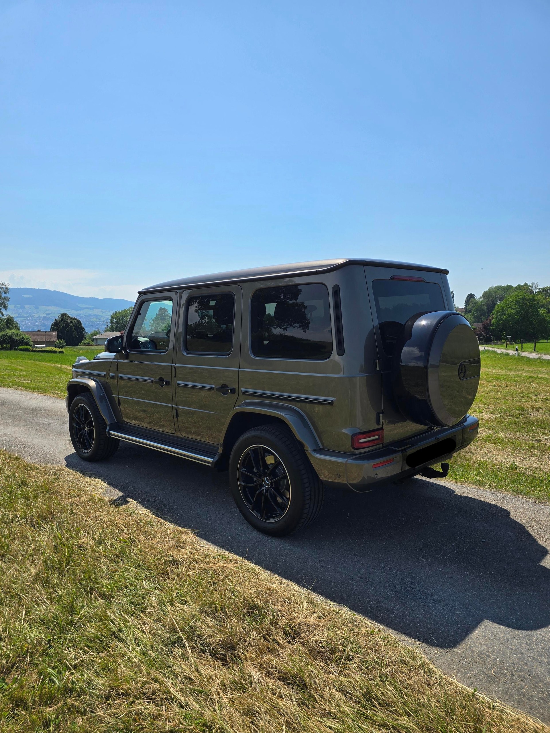 MERCEDES-BENZ G 450 d AMG Line-image-3