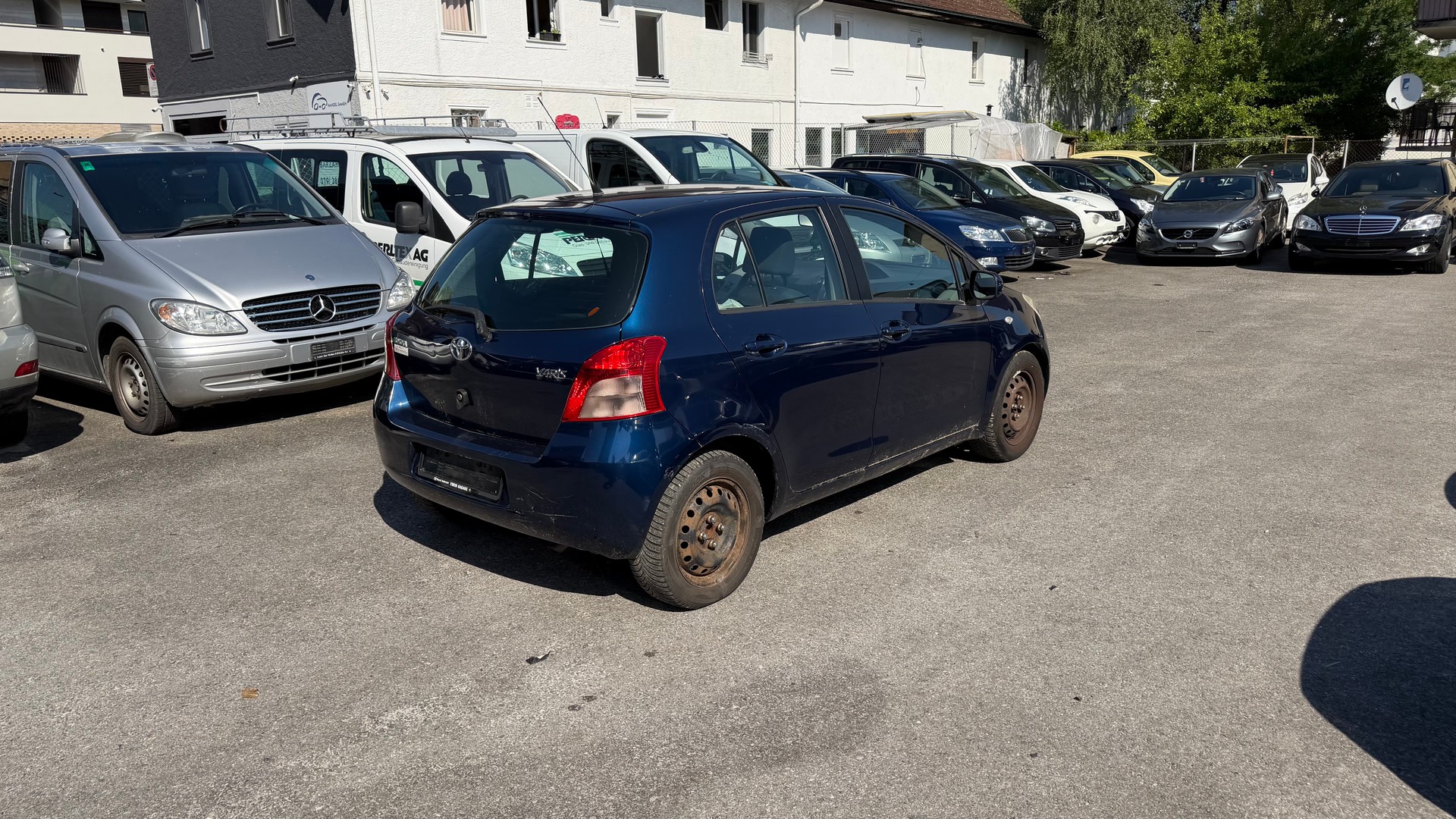 TOYOTA Yaris 1.3 Linea Sol-image-2