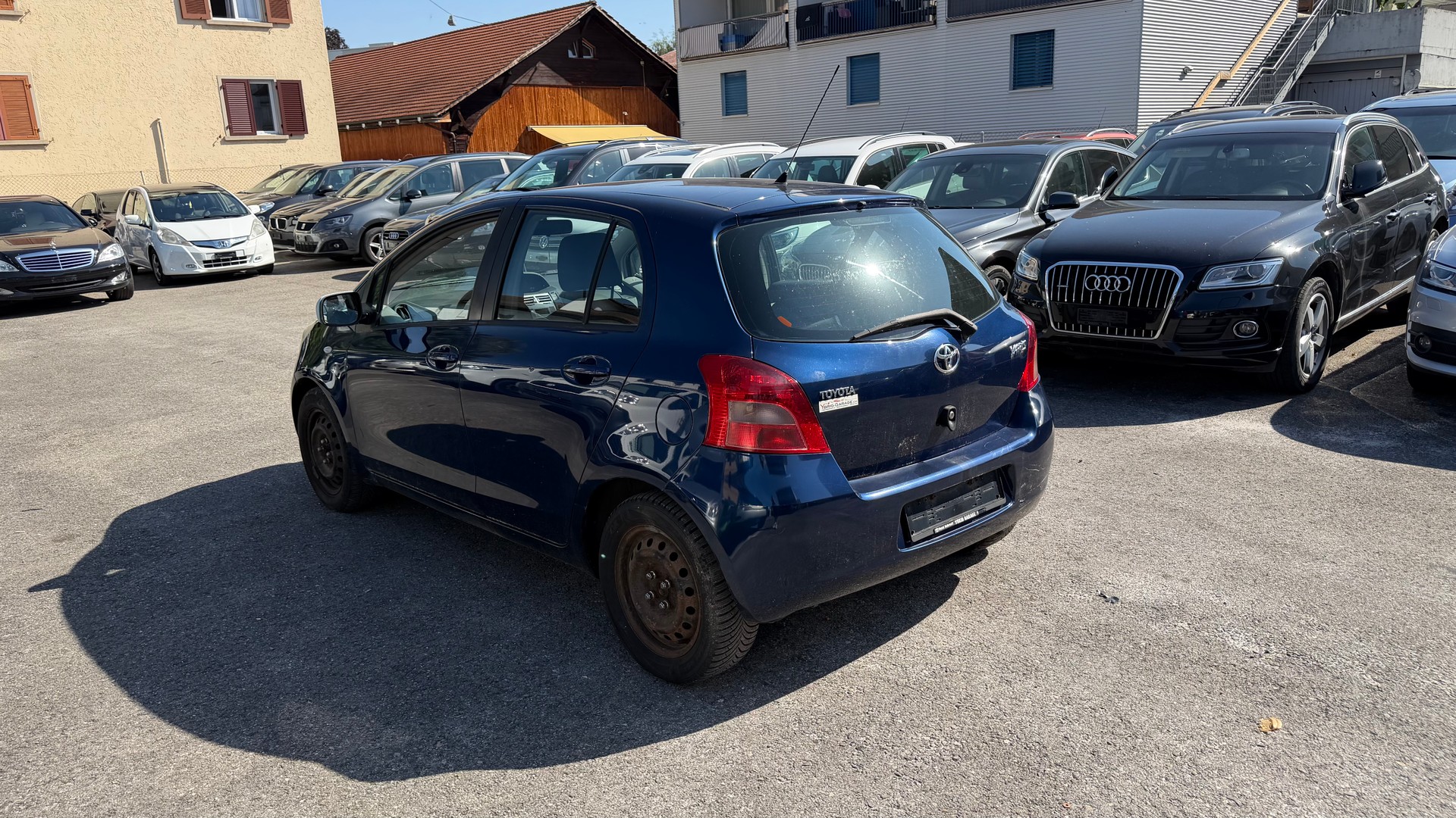 TOYOTA Yaris 1.3 Linea Sol-image-3