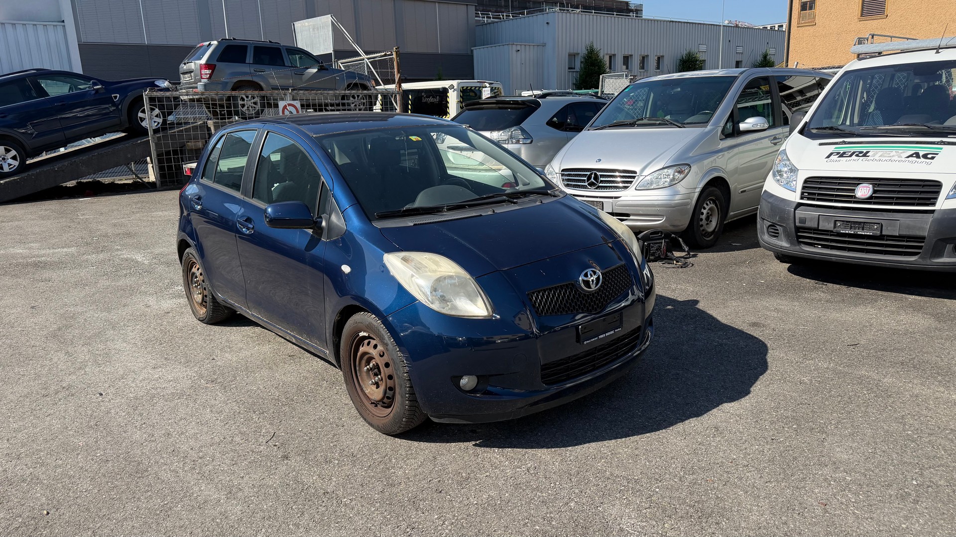TOYOTA Yaris 1.3 Linea Sol-image-1