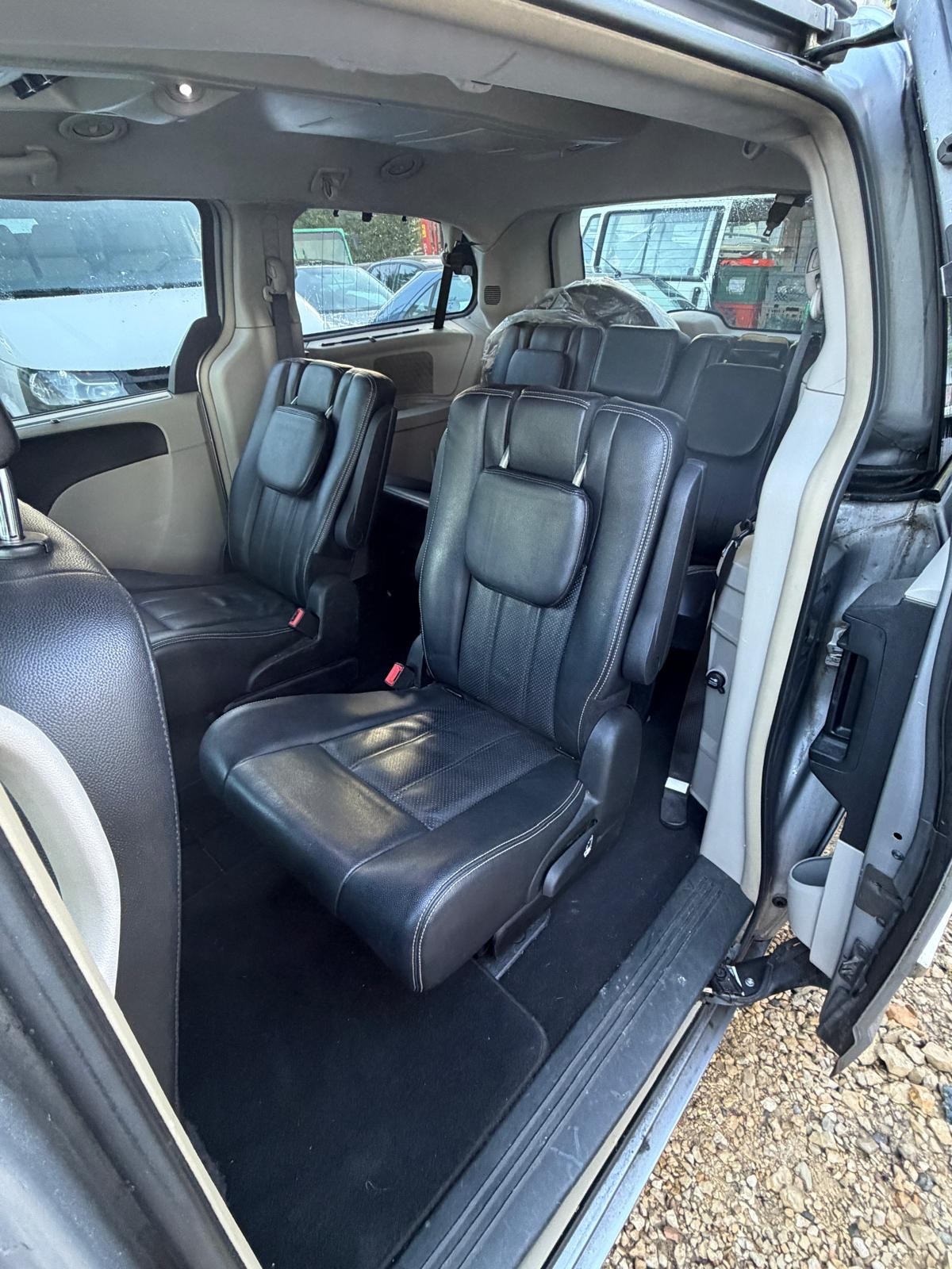LANCIA Voyager 2.8D Silver Automatic-image-12