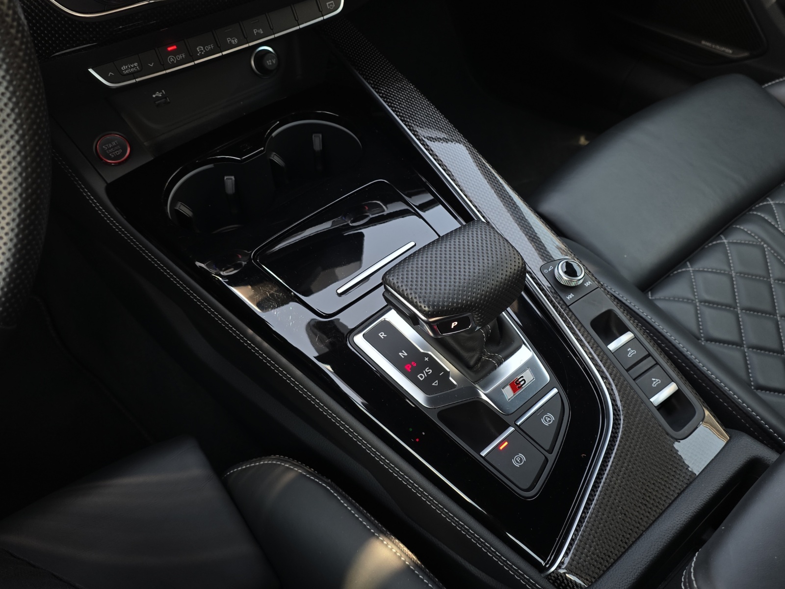 AUDI S5 Cabriolet 3.0 TFSI quattro tiptronic-image-12
