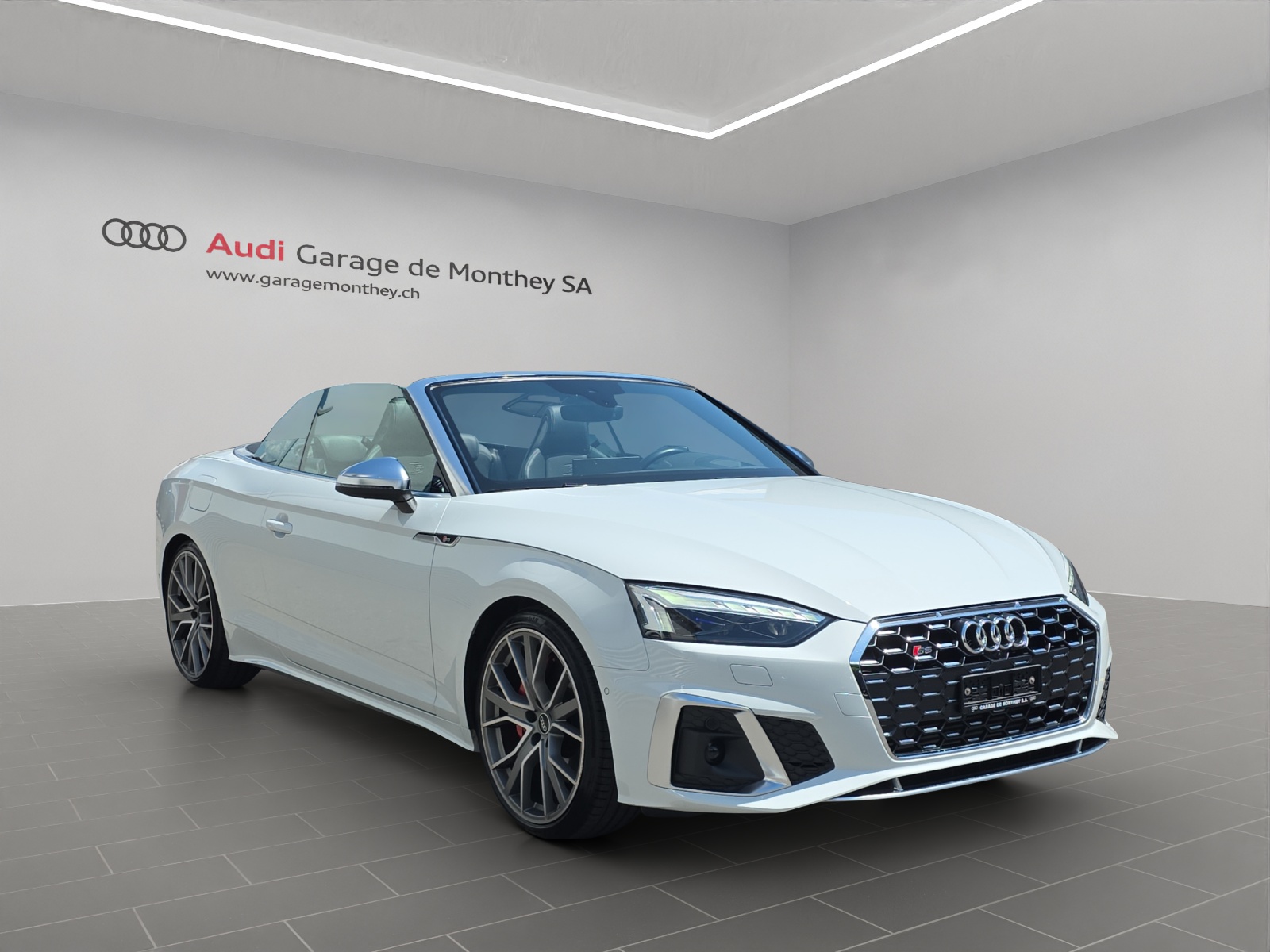 AUDI S5 Cabriolet 3.0 TFSI quattro tiptronic-image-2