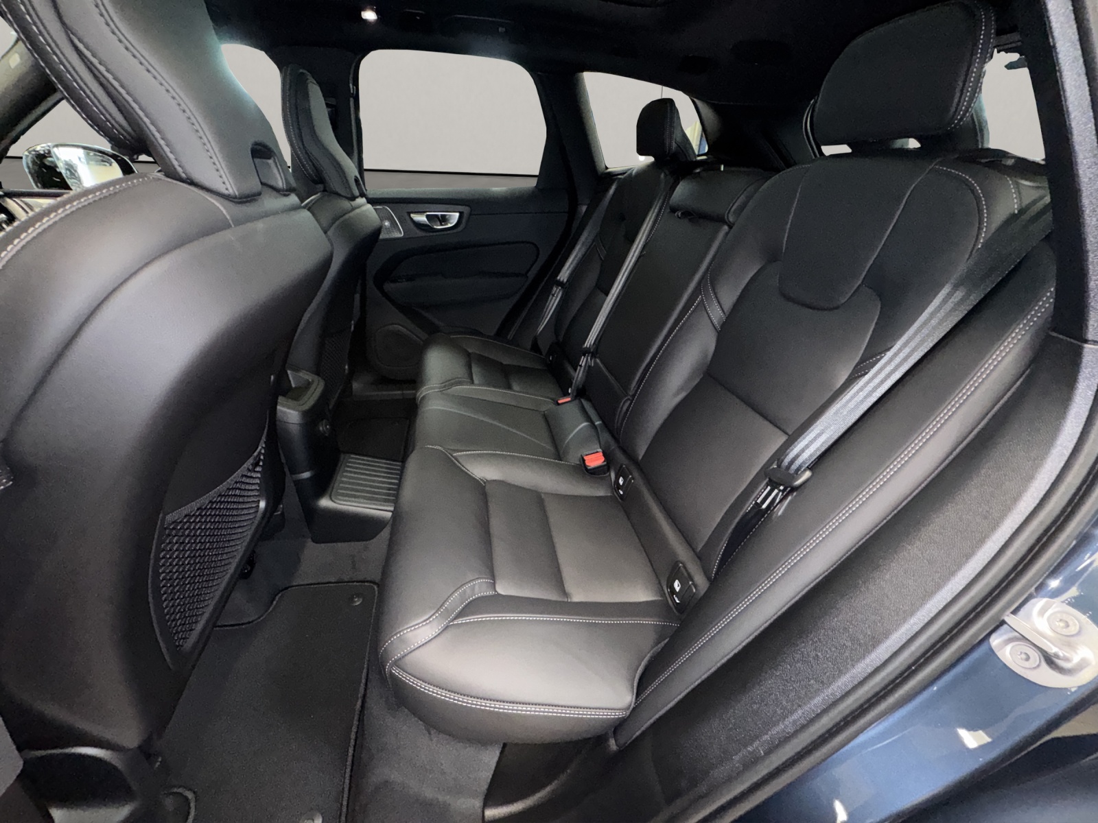 VOLVO XC60 2.0 T8 TE Black Edition eAWD-image-10