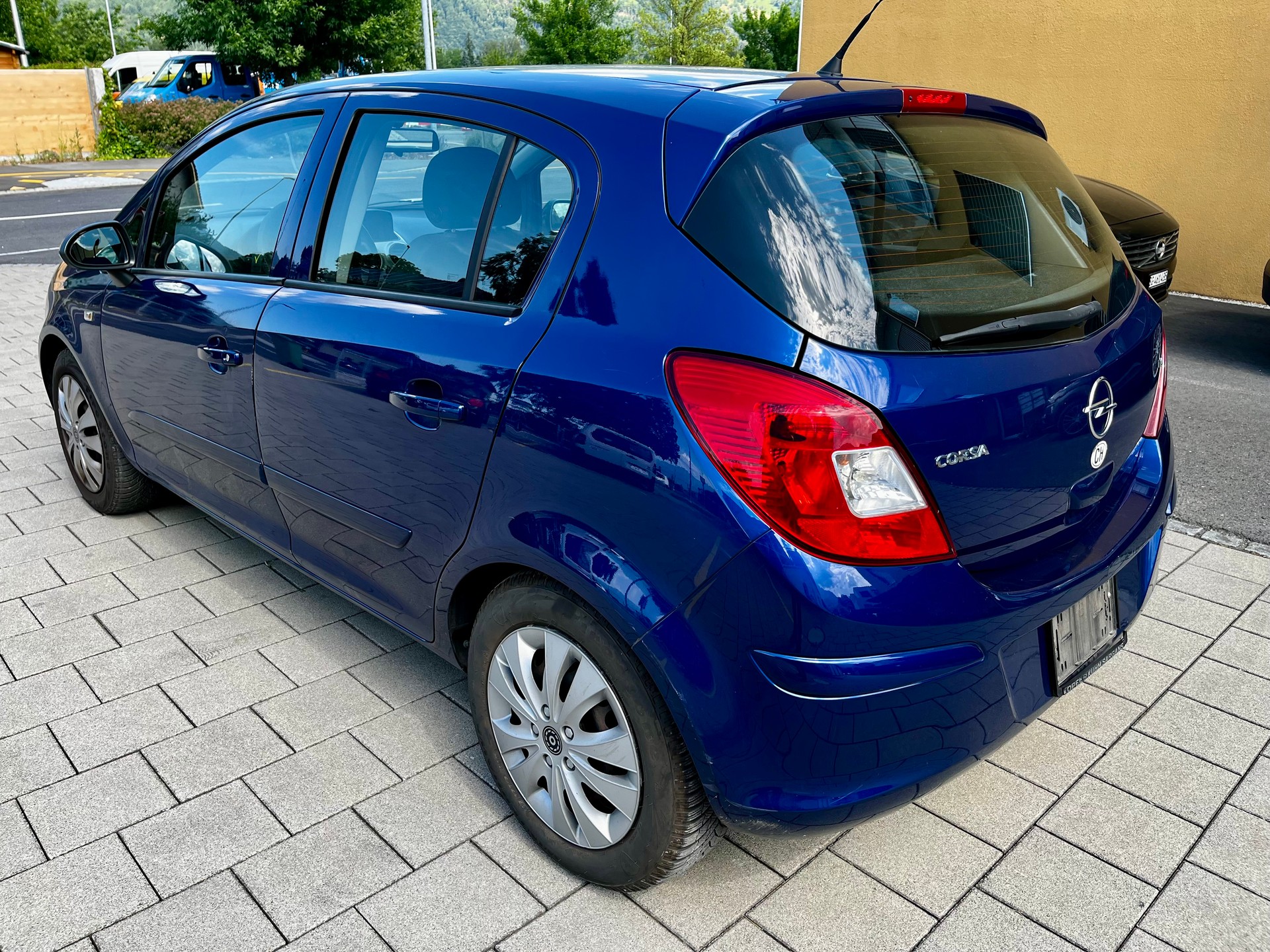 OPEL Corsa 1.4 TP Enjoy-image-5