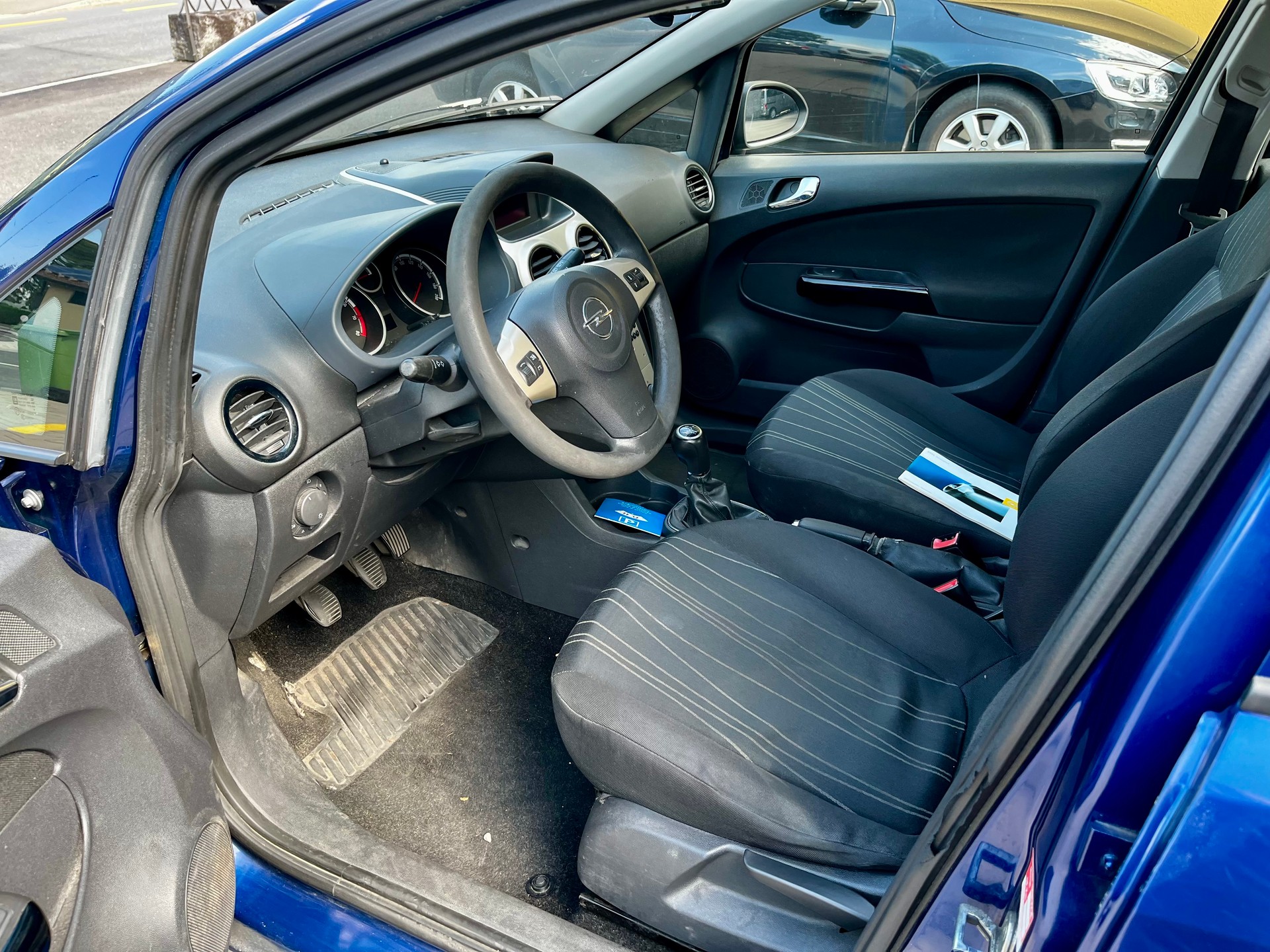 OPEL Corsa 1.4 TP Enjoy-image-6