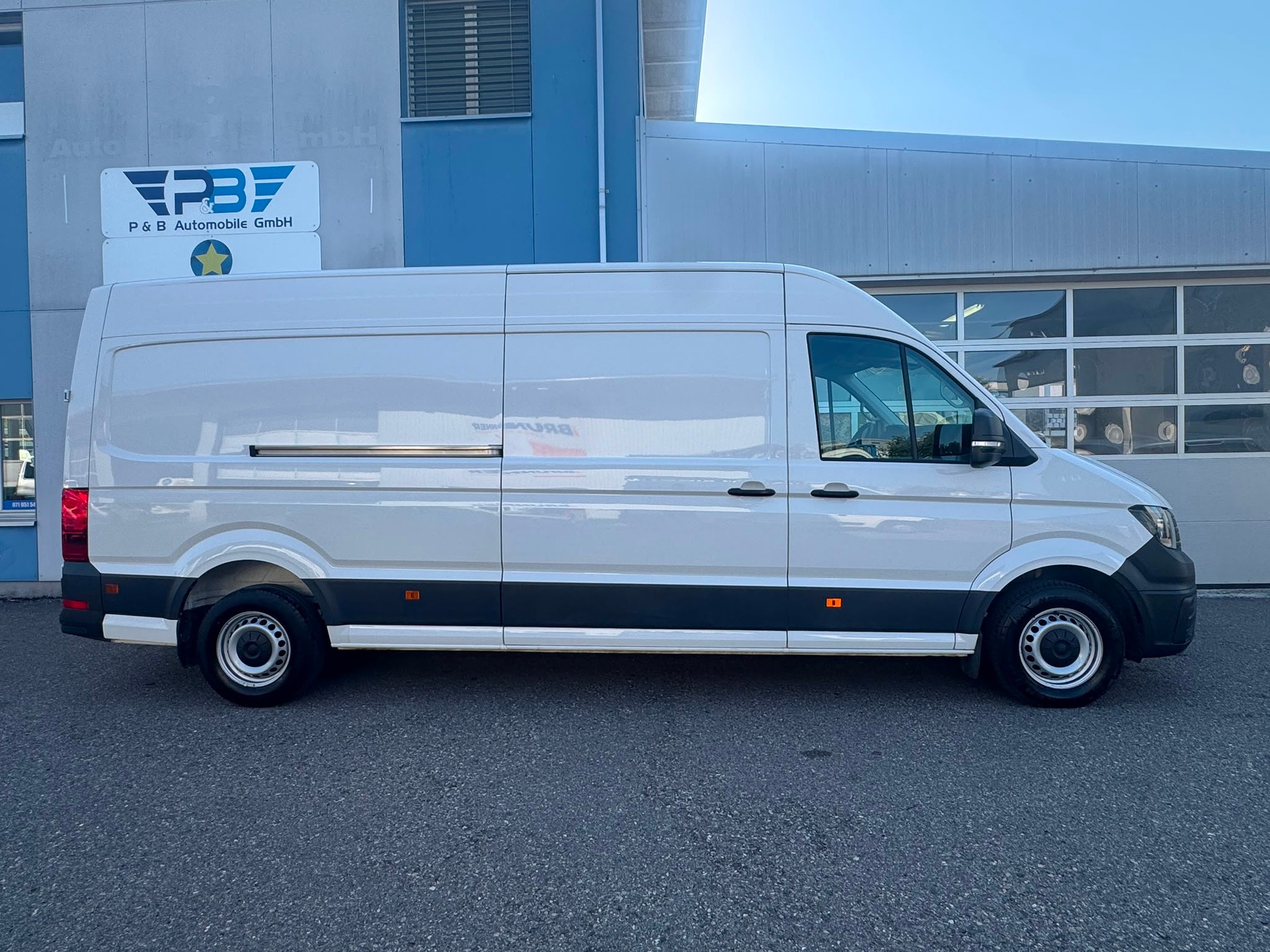 VW Crafter 35 2.0 TDI L4 Automat 140PS-showroom-element-2