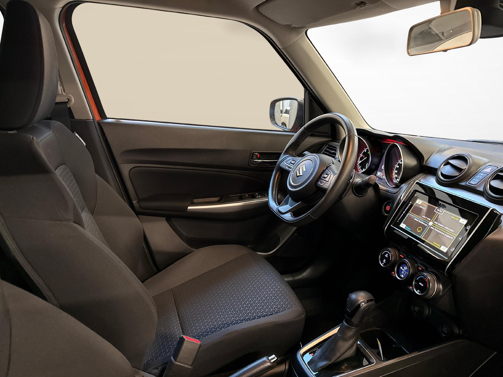 SUZUKI Swift 1.2 Compact Top Hybrid-image-9