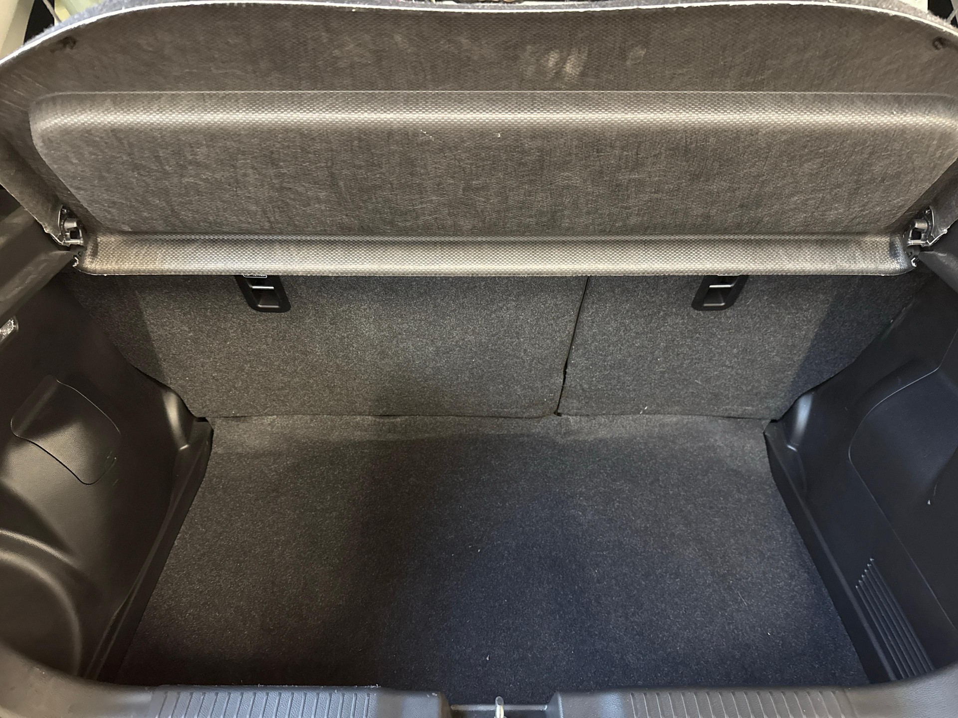 SUZUKI Swift 1.2 Compact Top Hybrid-image-11