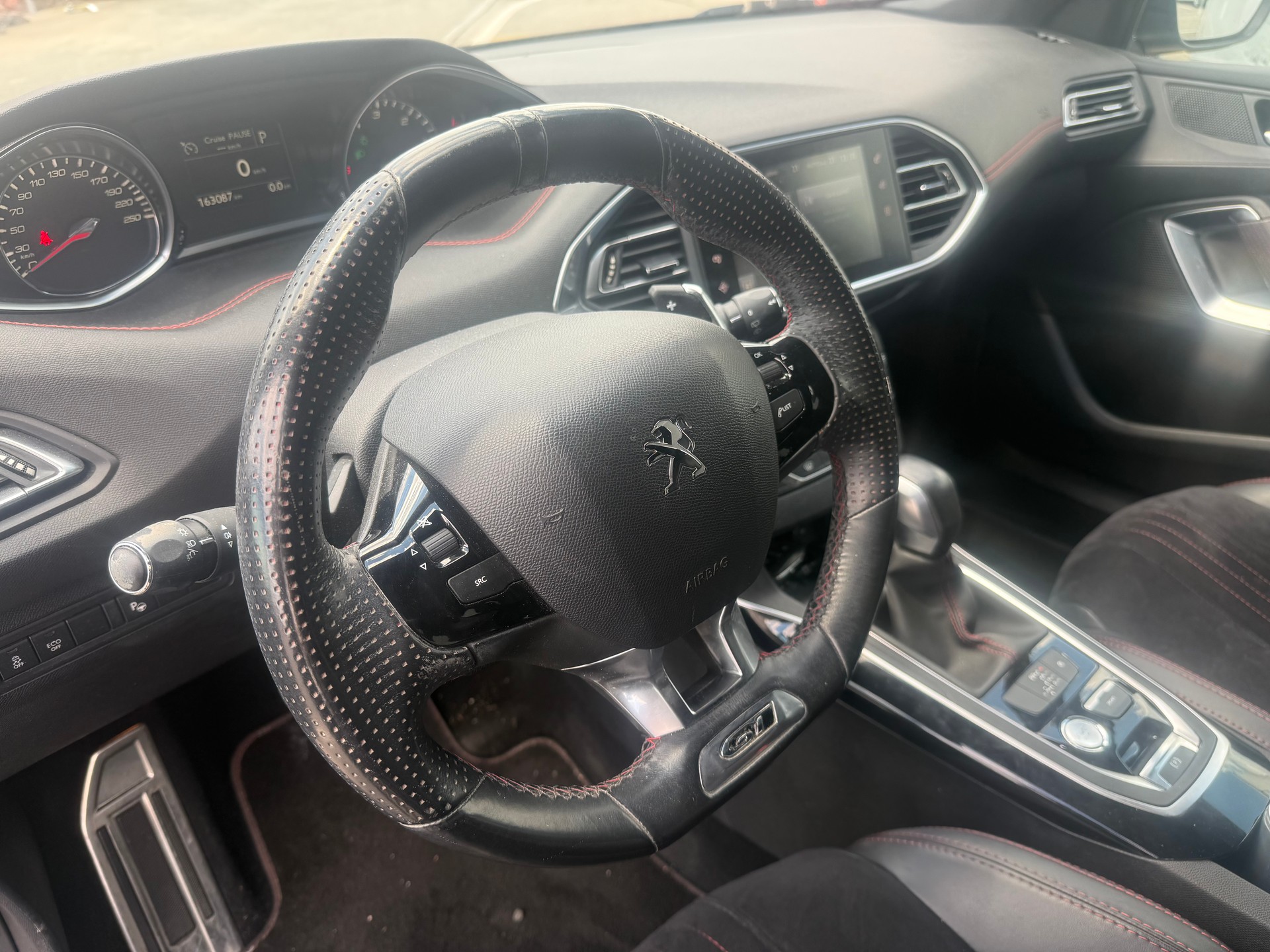PEUGEOT 308 SW 2.0 BlueHDI GT Automatic-image-9