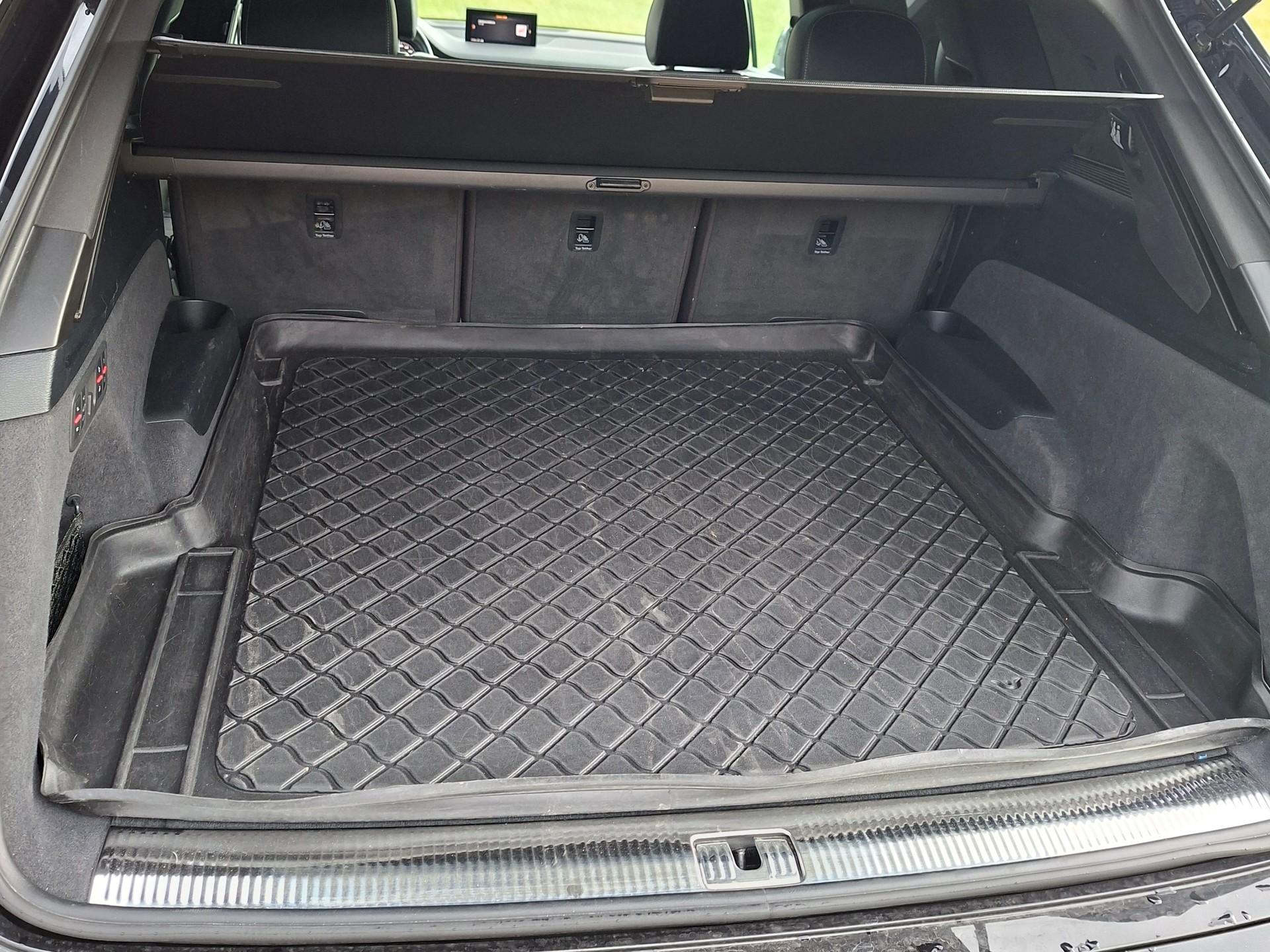 AUDI Q7 3.0 TDI quattro tiptronic-image-13