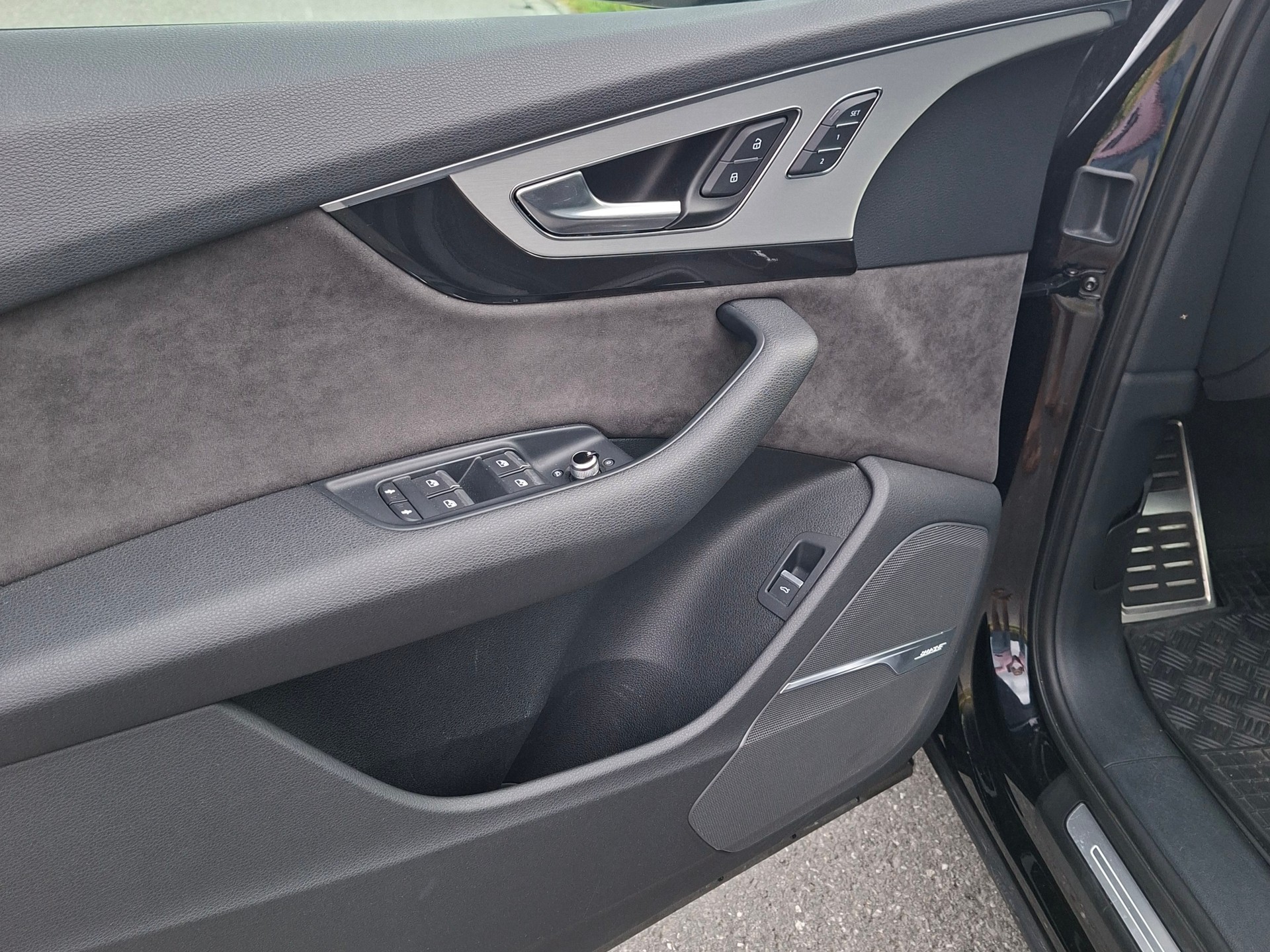 AUDI Q7 3.0 TDI quattro tiptronic-image-10