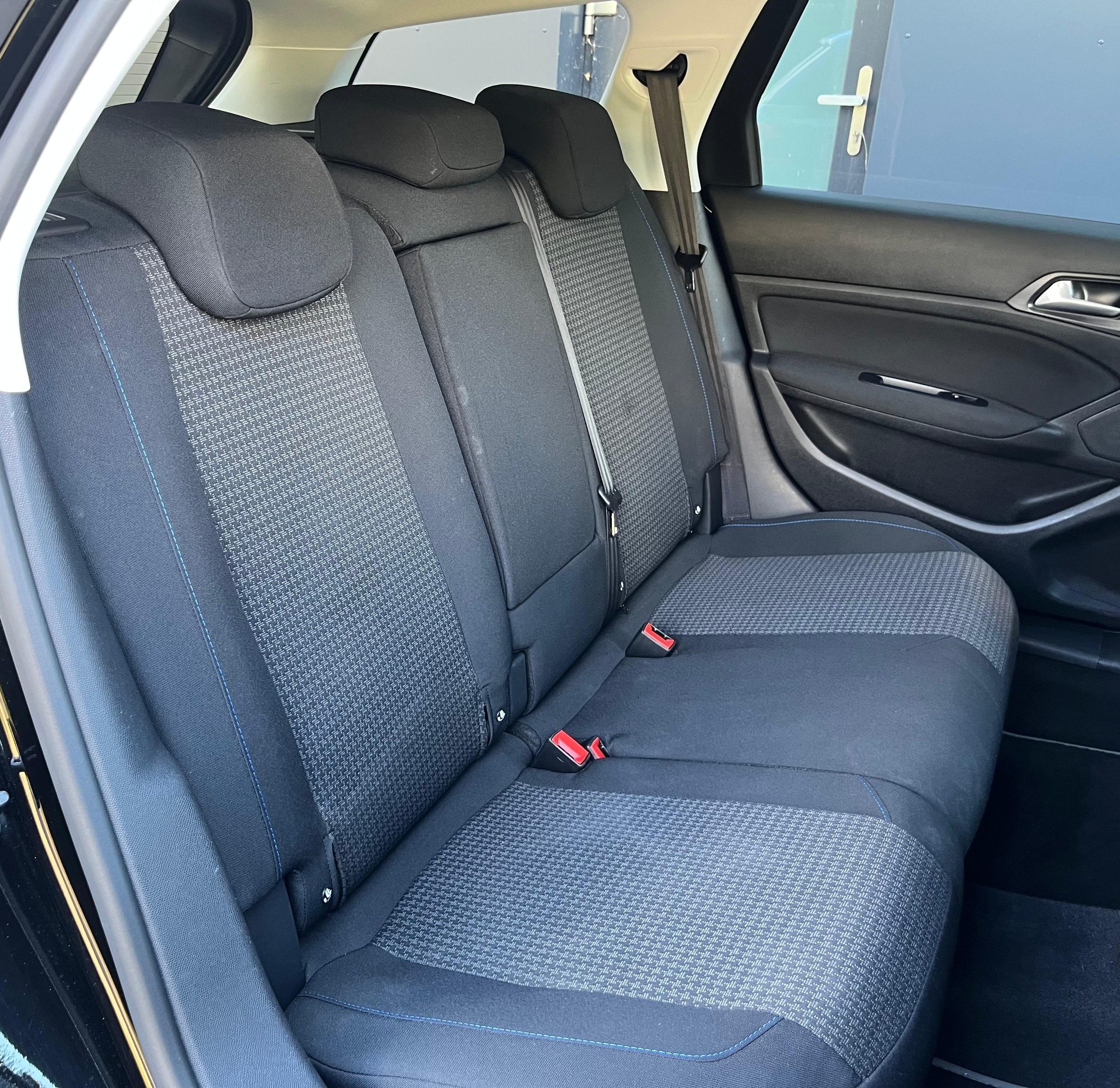 PEUGEOT 308 SW 1.2 Pure Tech Style EAT8-image-11
