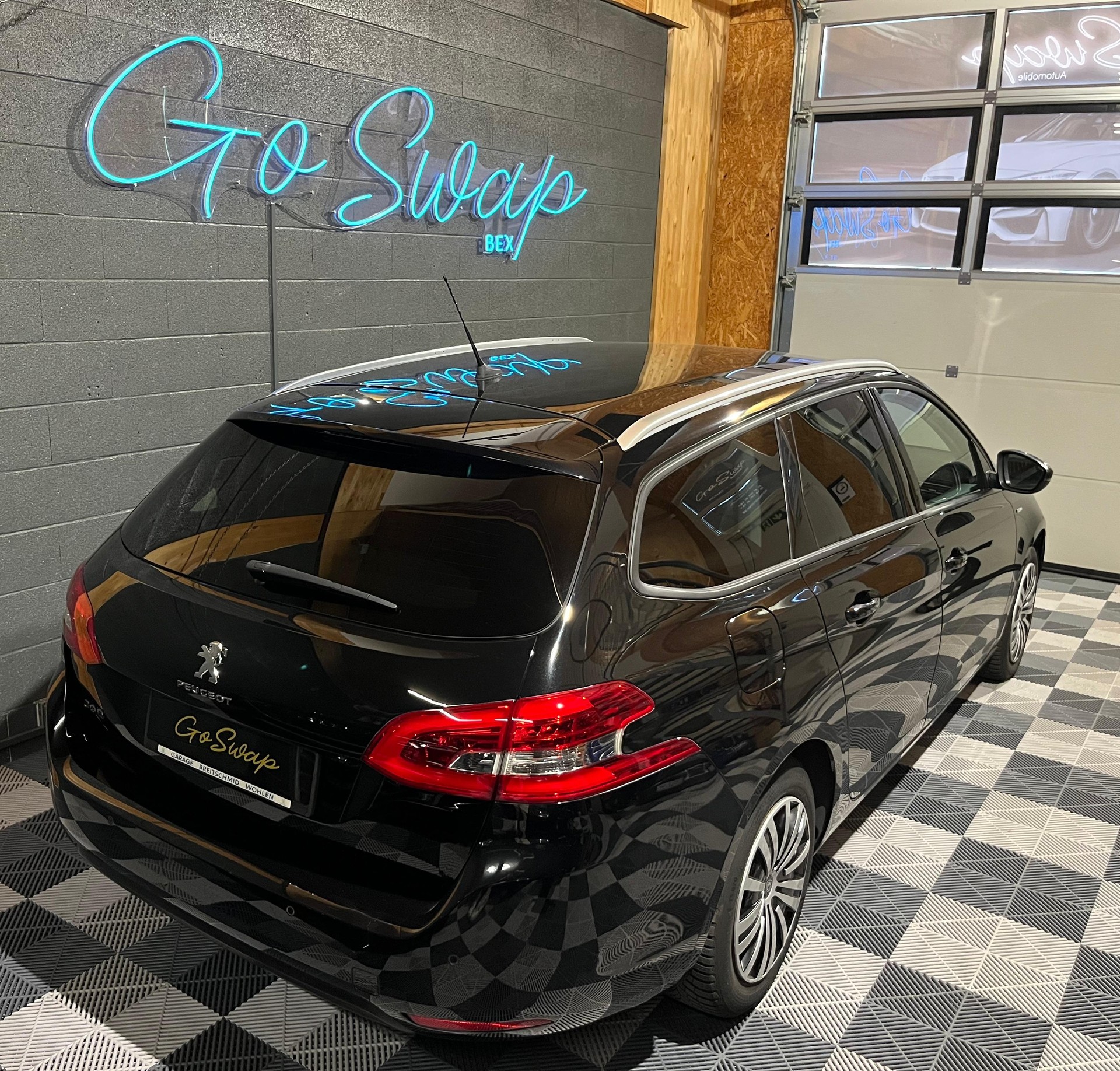 PEUGEOT 308 SW 1.2 Pure Tech Style EAT8-image-3