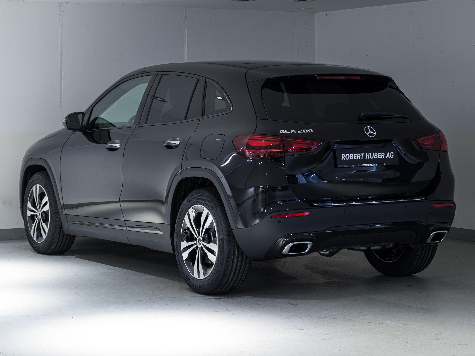 MERCEDES-BENZ GLA 200 "Night Star"-image-3