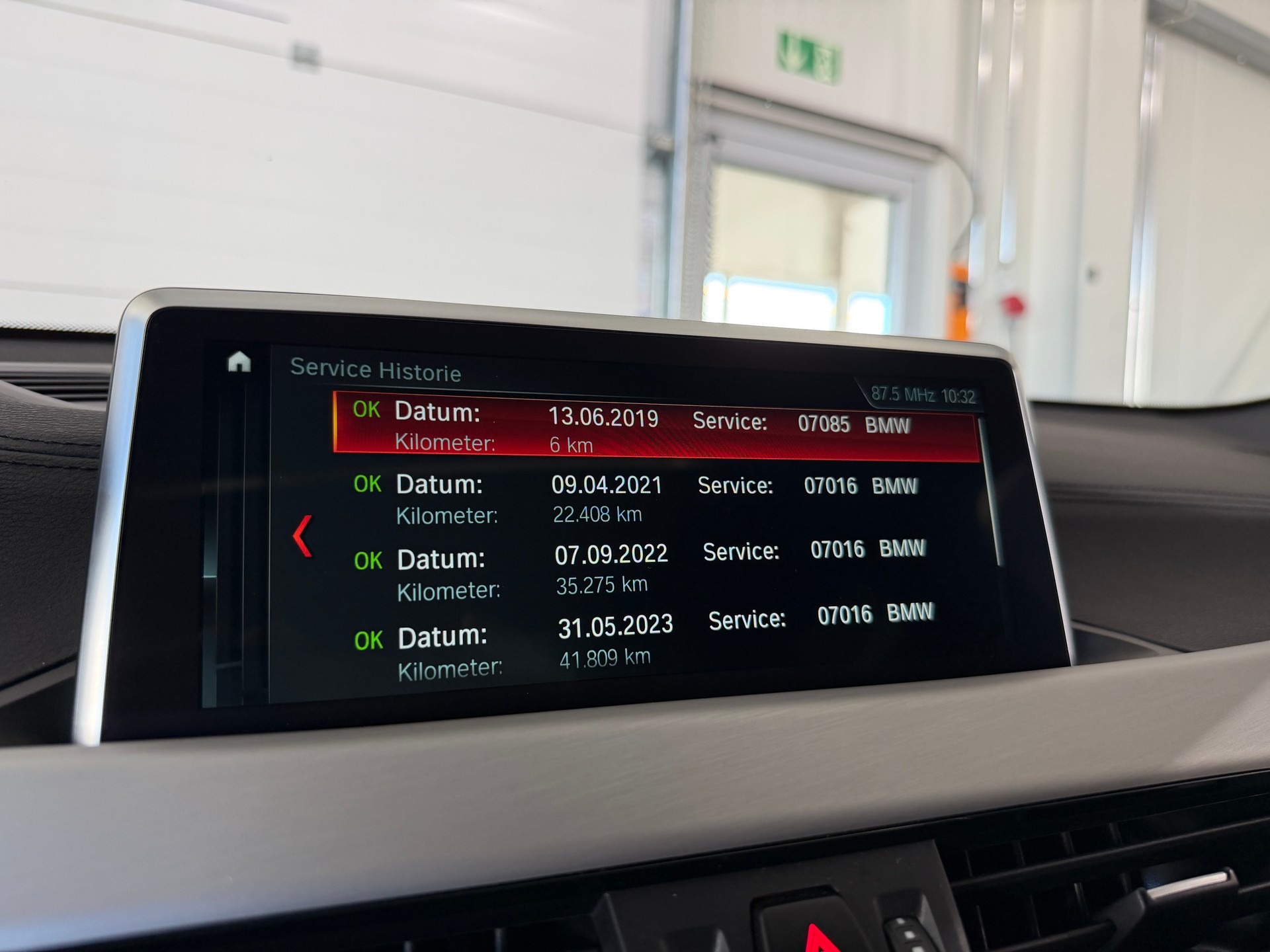 BMW X2 M35i Steptronic (CH) 20'' + Tieferlegung (KW)-image-11