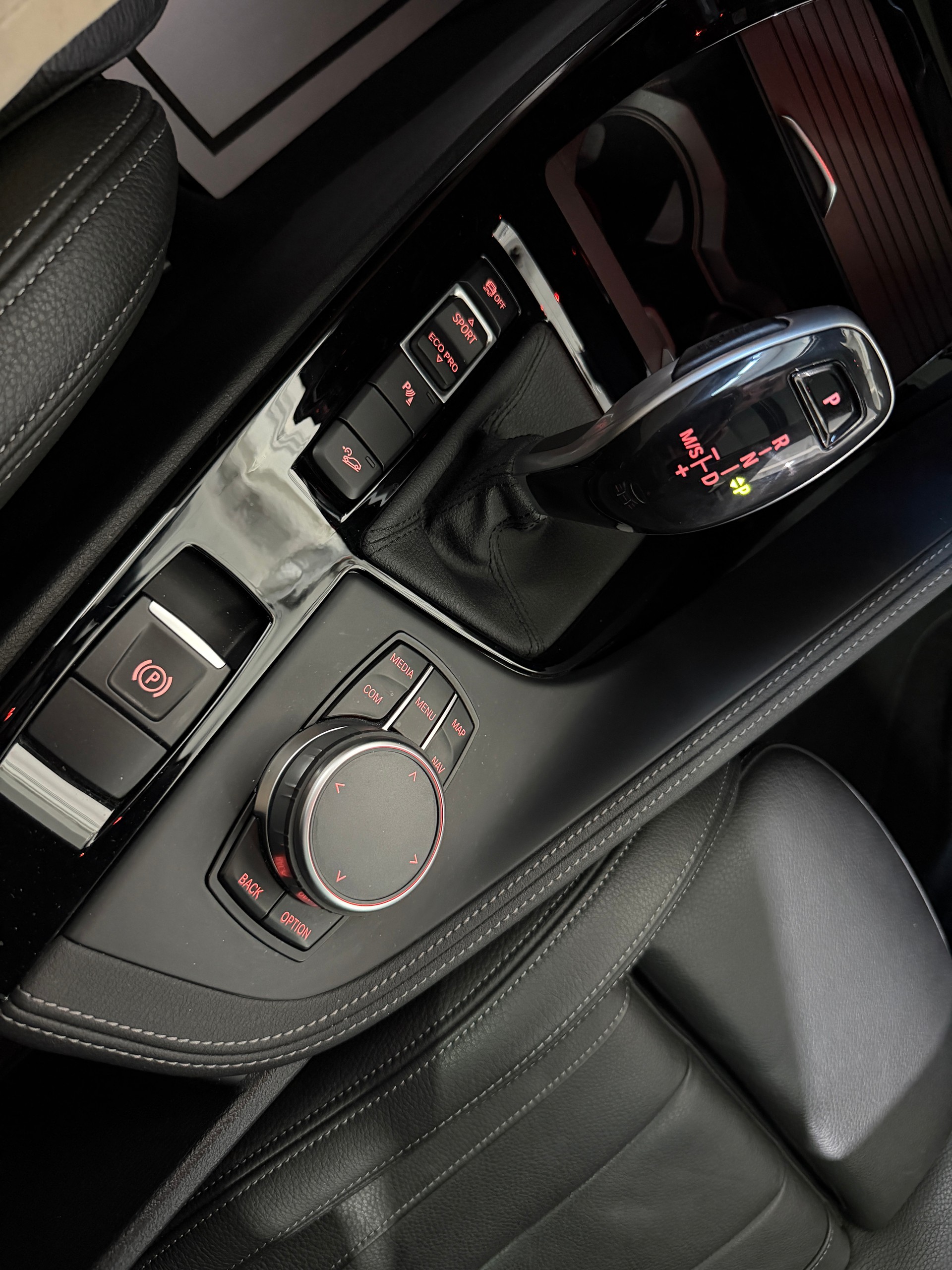 BMW X2 M35i Steptronic (CH) 20'' + Tieferlegung (KW)-image-15
