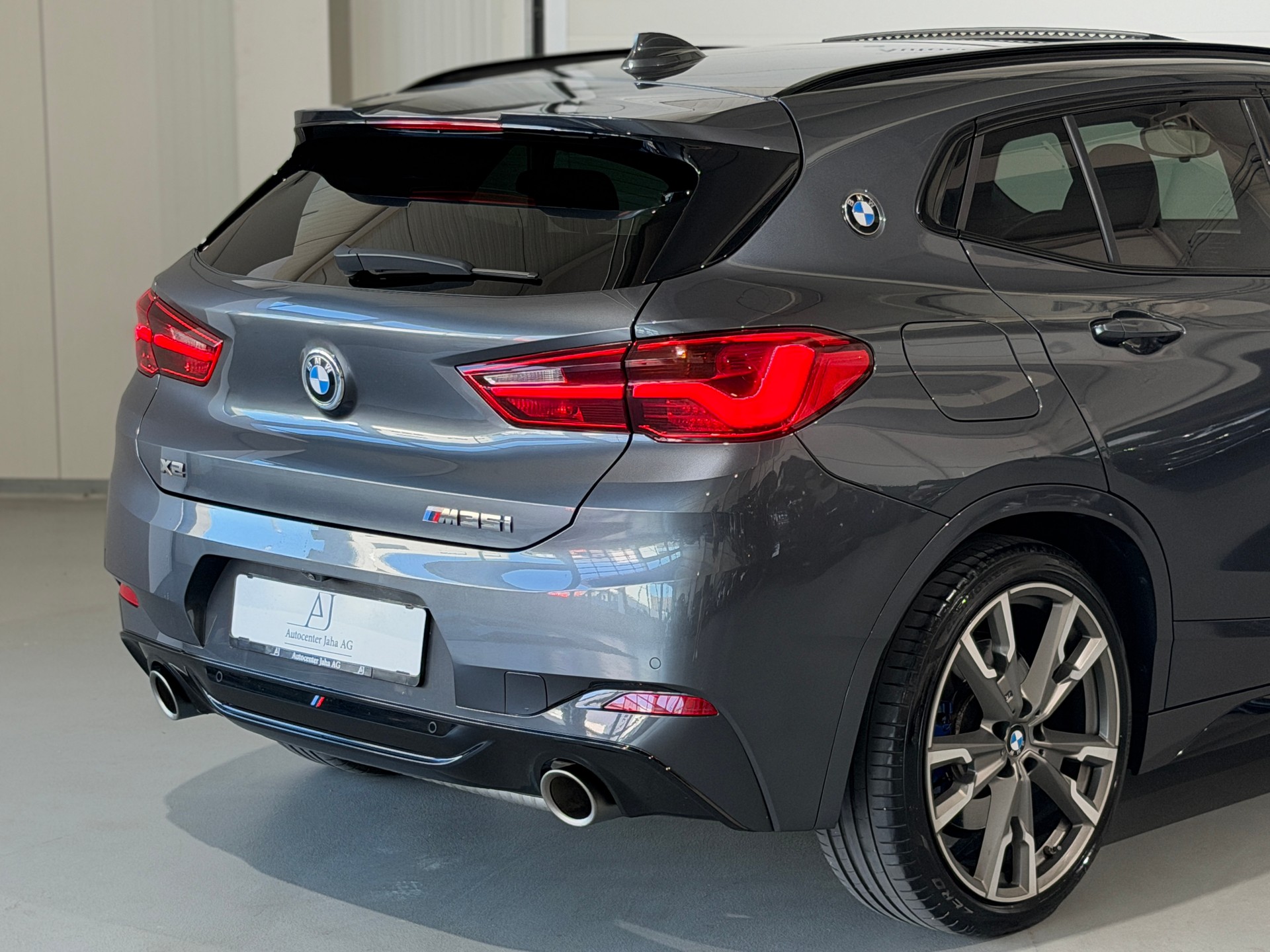 BMW X2 M35i Steptronic (CH) 20'' + Tieferlegung (KW)-image-5