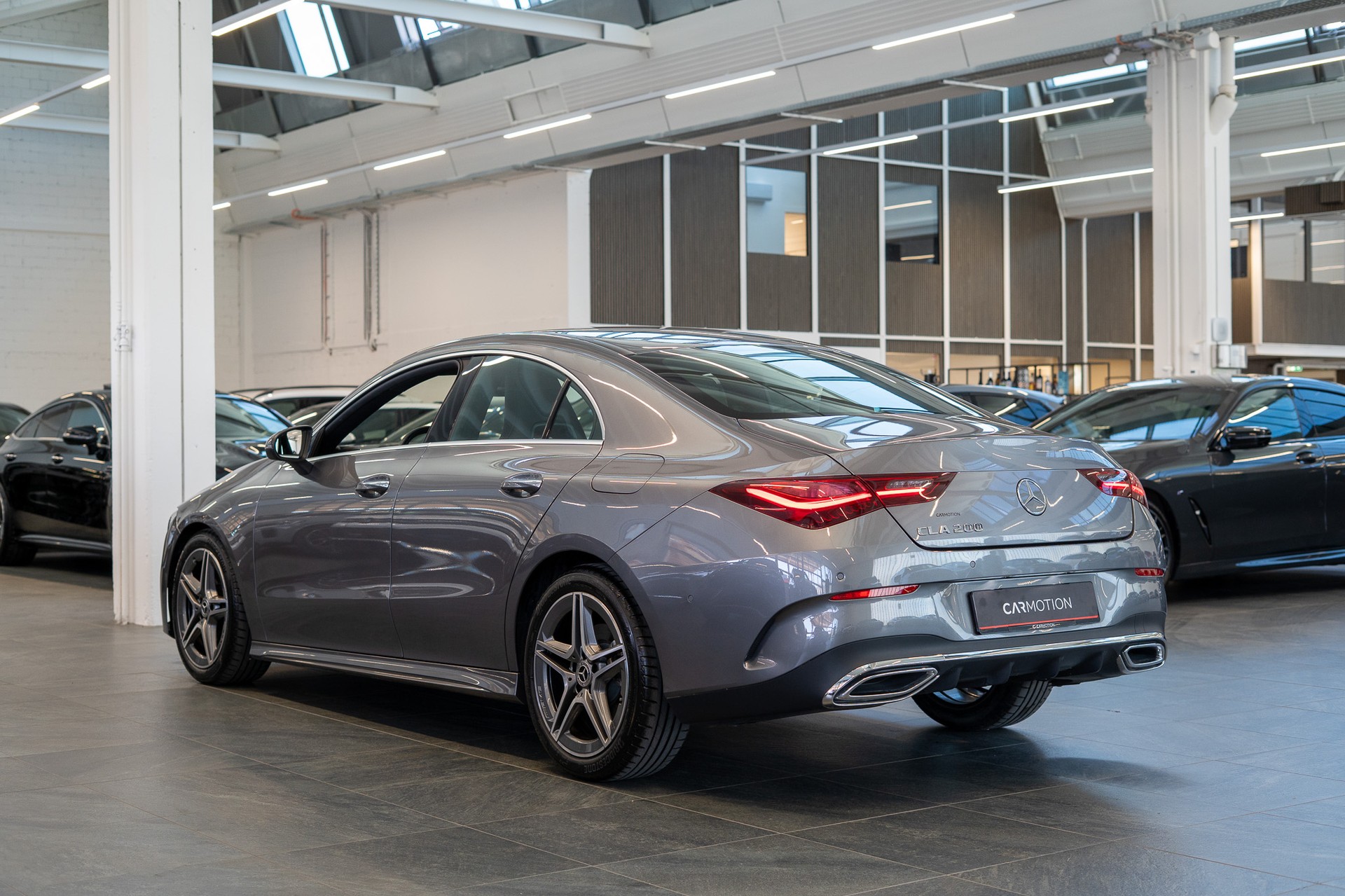 MERCEDES-BENZ CLA 200 AMG Line / Facelift / Rückfahrkamera / Ambientebeleuchtung-image-6