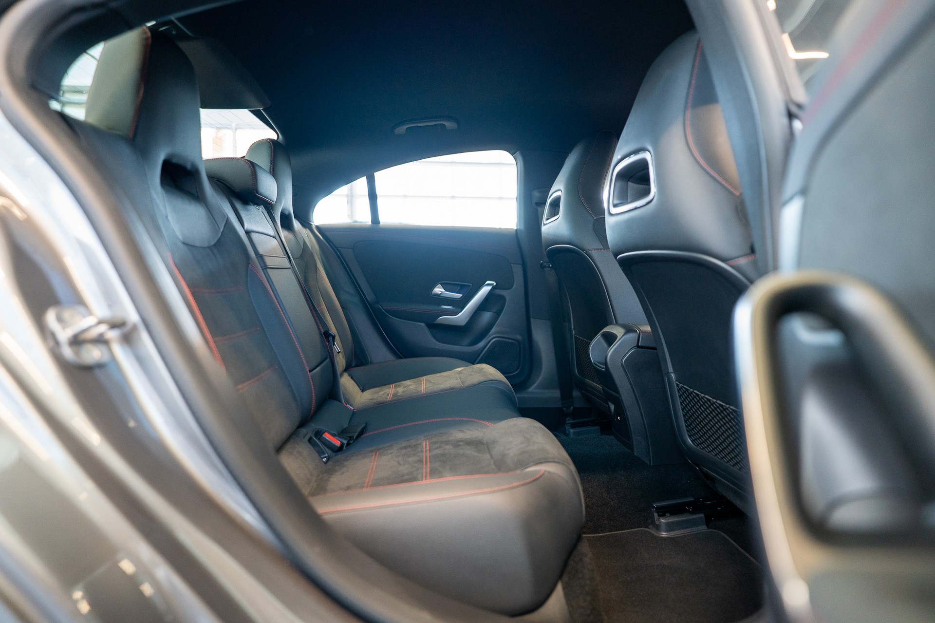 MERCEDES-BENZ CLA 200 AMG Line / Facelift / Rückfahrkamera / Ambientebeleuchtung-image-12