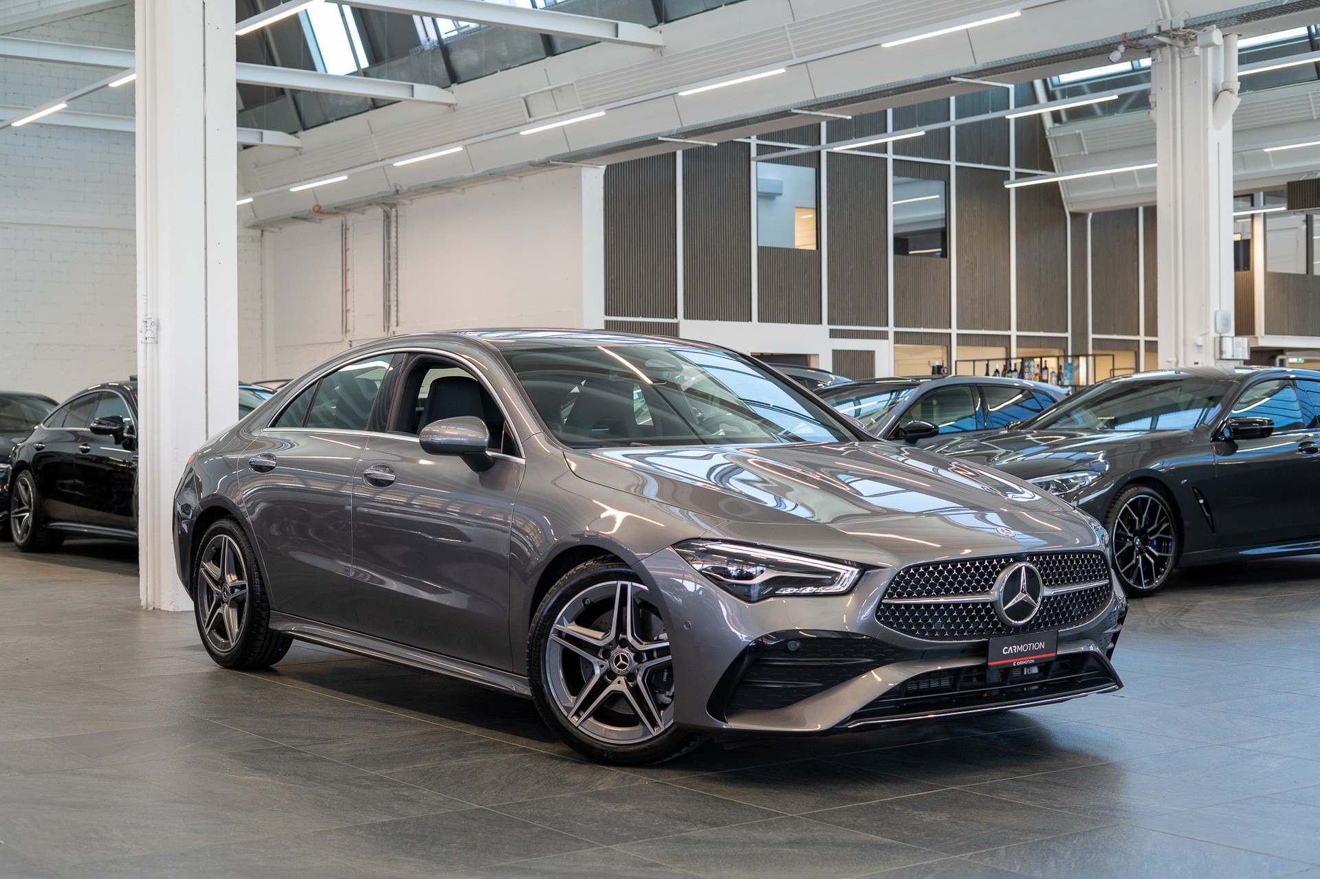 MERCEDES-BENZ CLA 200 AMG Line / Facelift / Rückfahrkamera / Ambientebeleuchtung-image-2