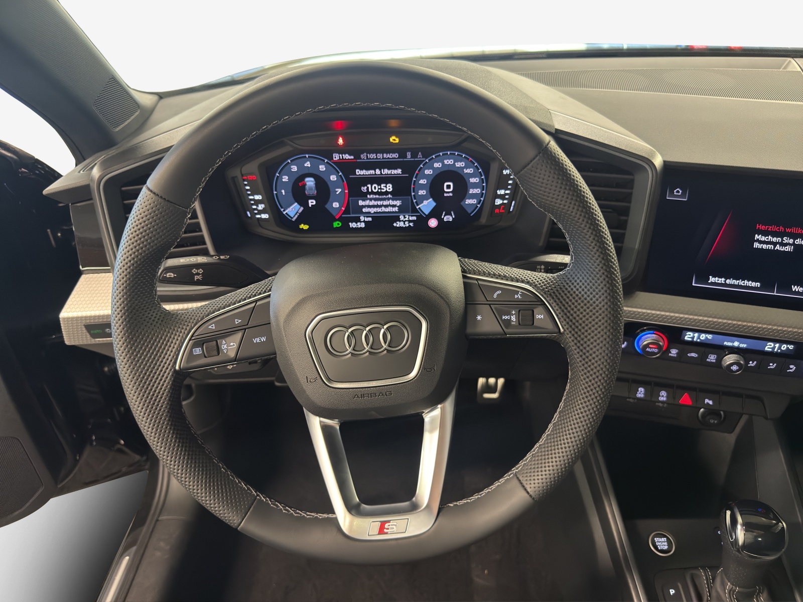 AUDI A1 Sportback 30 TFSI Attraction S-tronic-image-9