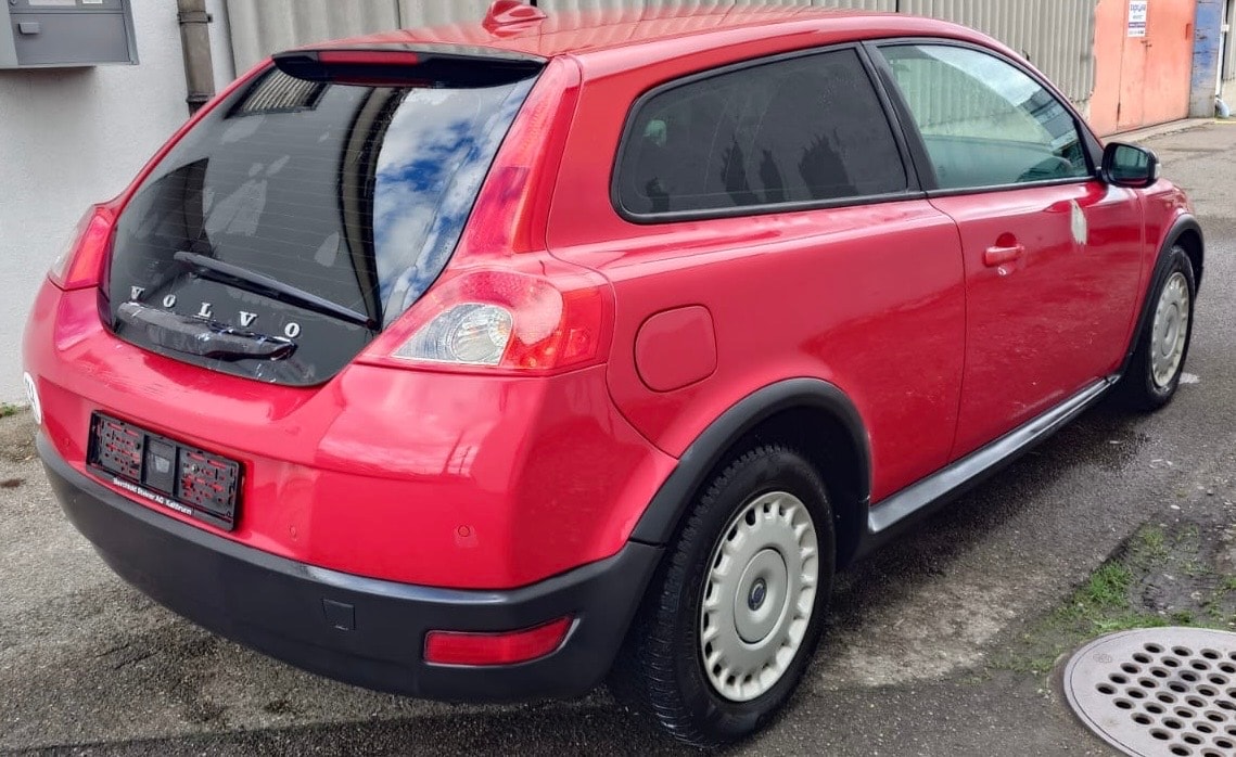 VOLVO C30 1.6 Kinetic-image-1