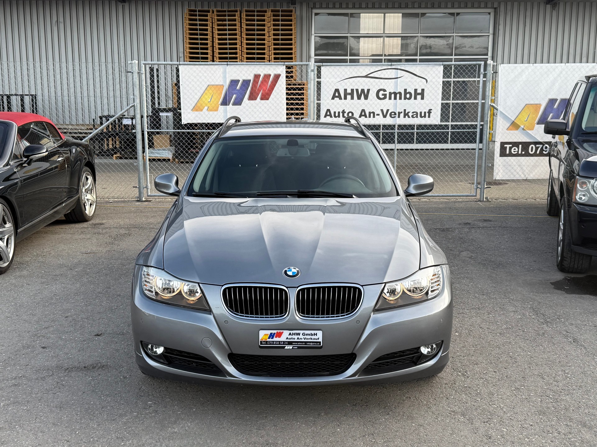BMW 325i Touring Steptronic / Frisch ab MFK & Service / 1.Hand von Senior / Facelift / KM GARANTIERT!-image-1