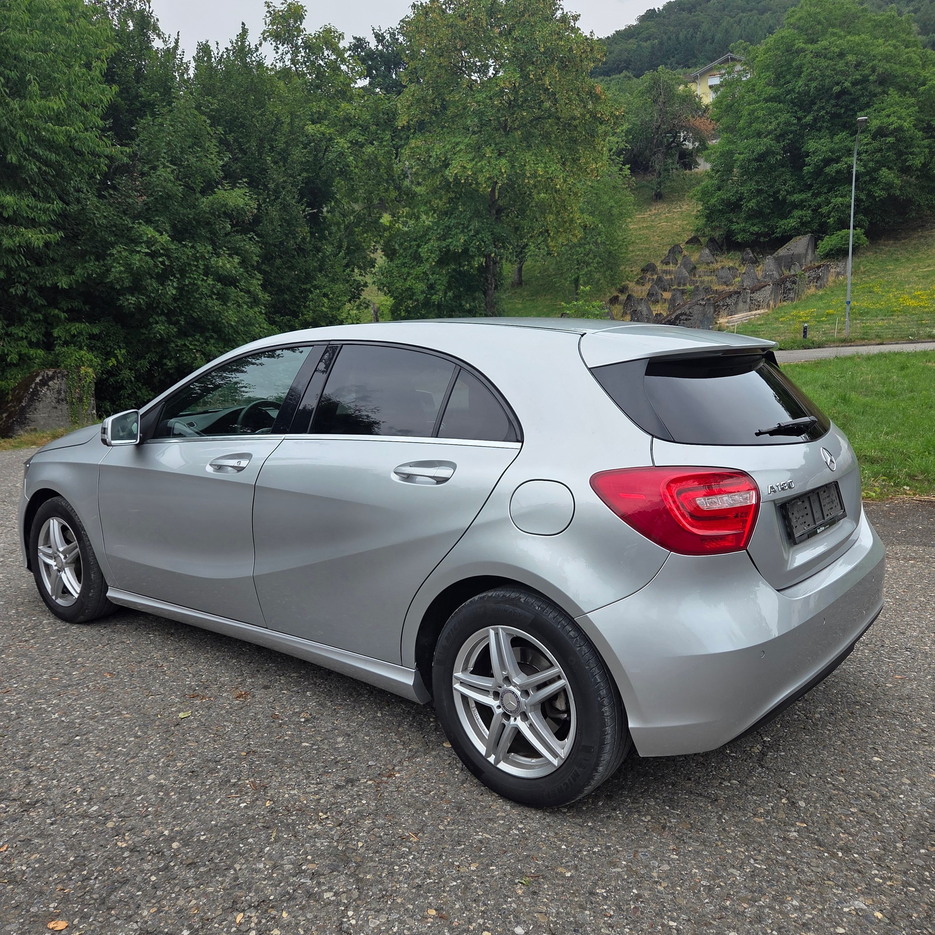 MERCEDES-BENZ A 180 Style 7G-DCT-image-2
