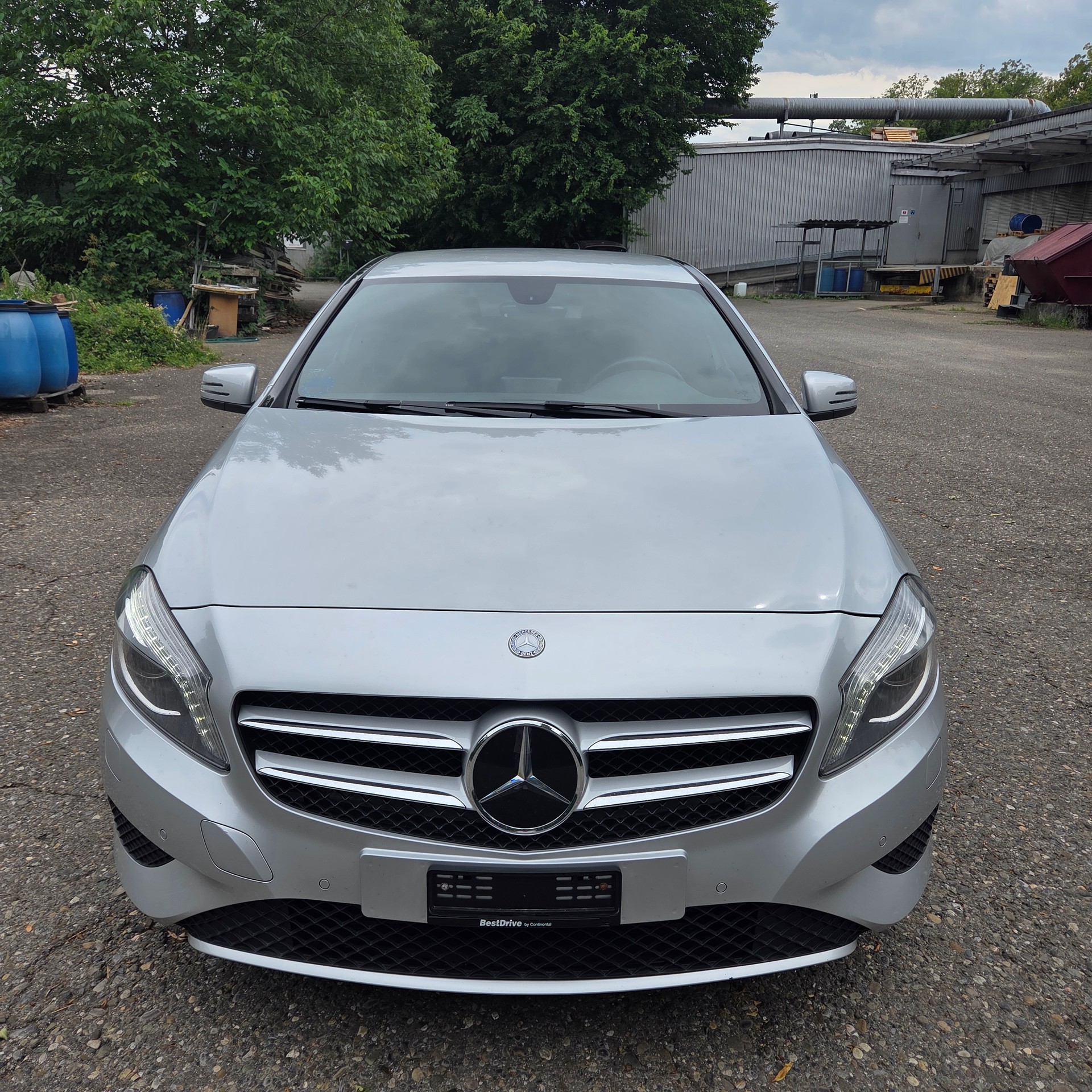 MERCEDES-BENZ A 180 Style 7G-DCT-image-6