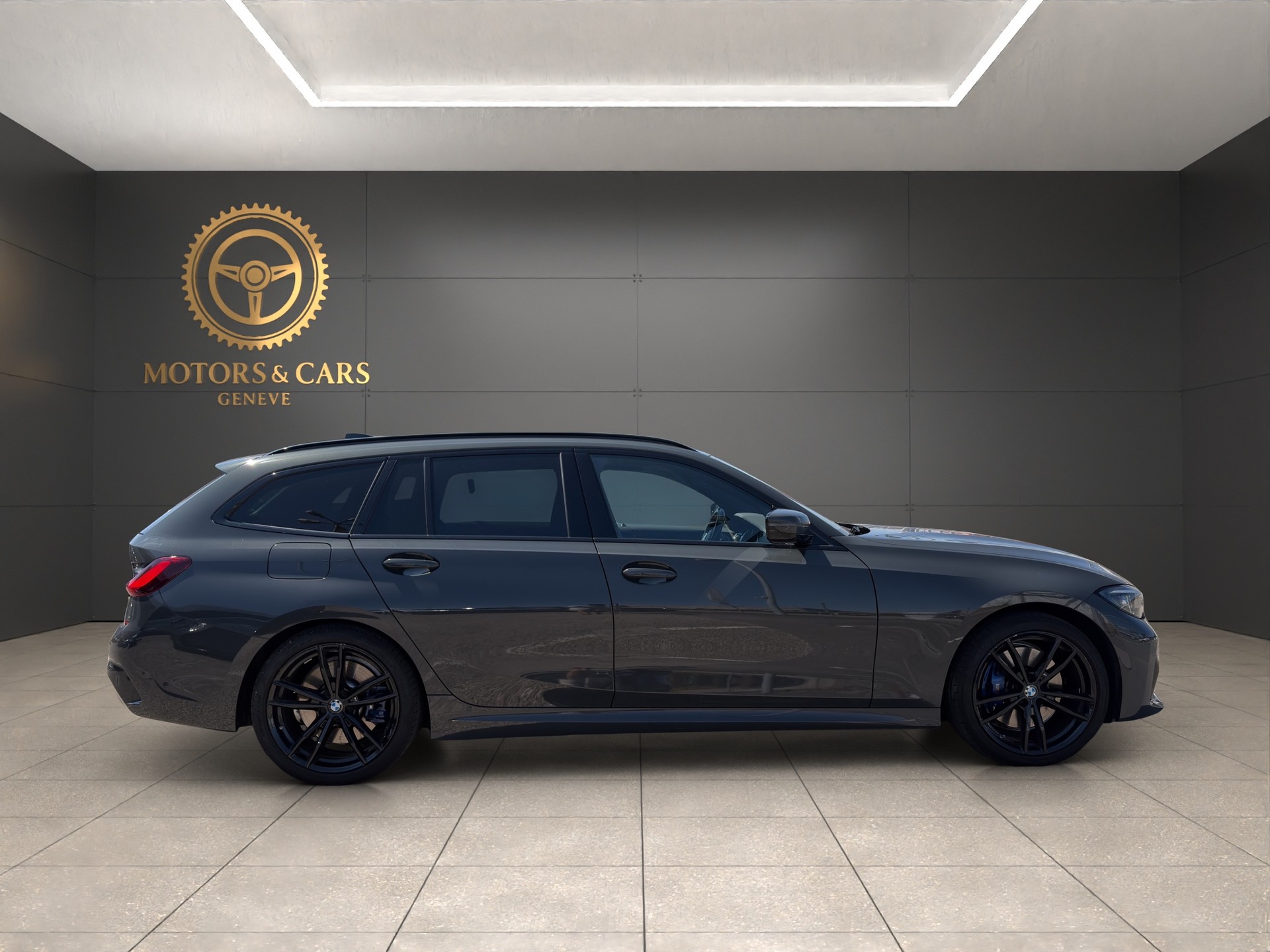 BMW 320d xDrive 48V Touring M Sport Steptronic-image-5