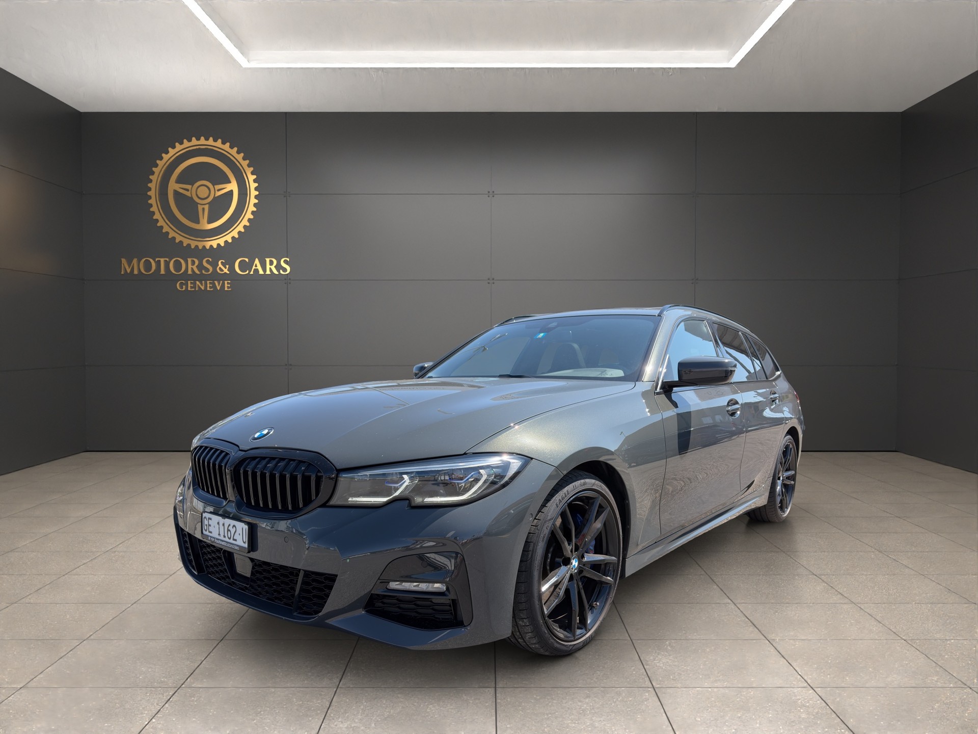 BMW 320d xDrive 48V Touring M Sport Steptronic-image-0