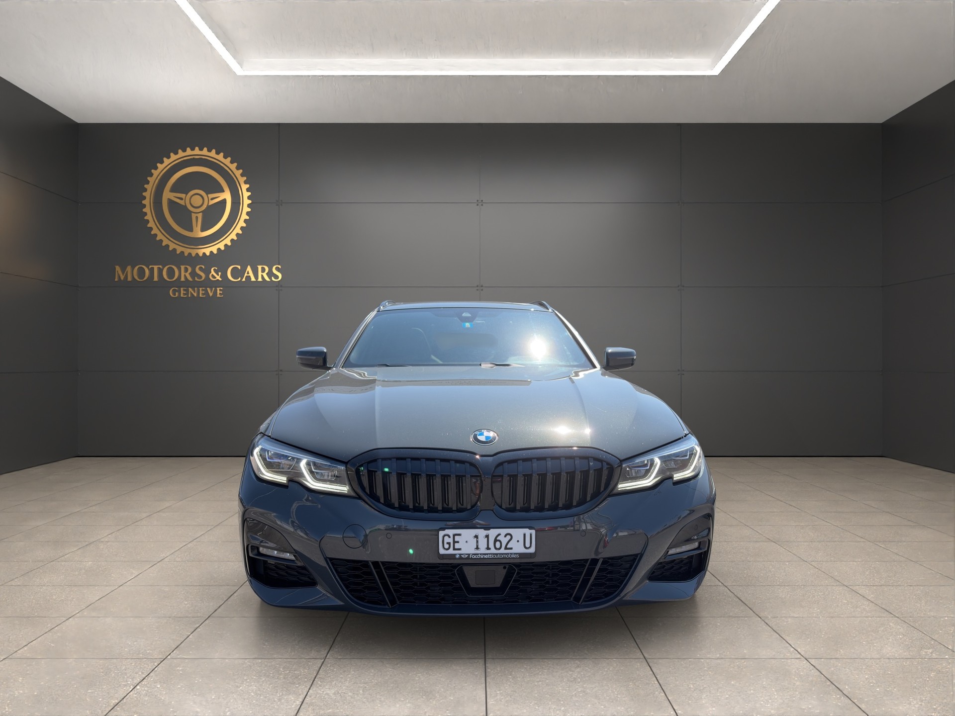 BMW 320d xDrive 48V Touring M Sport Steptronic-image-2