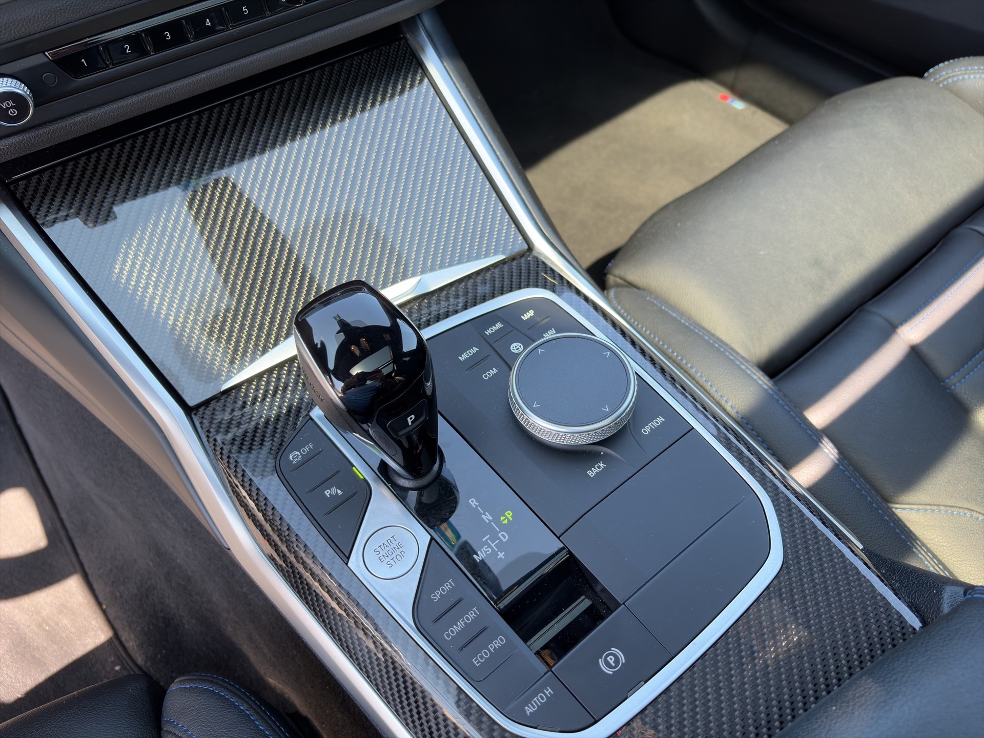 BMW 320d xDrive 48V Touring M Sport Steptronic-image-21