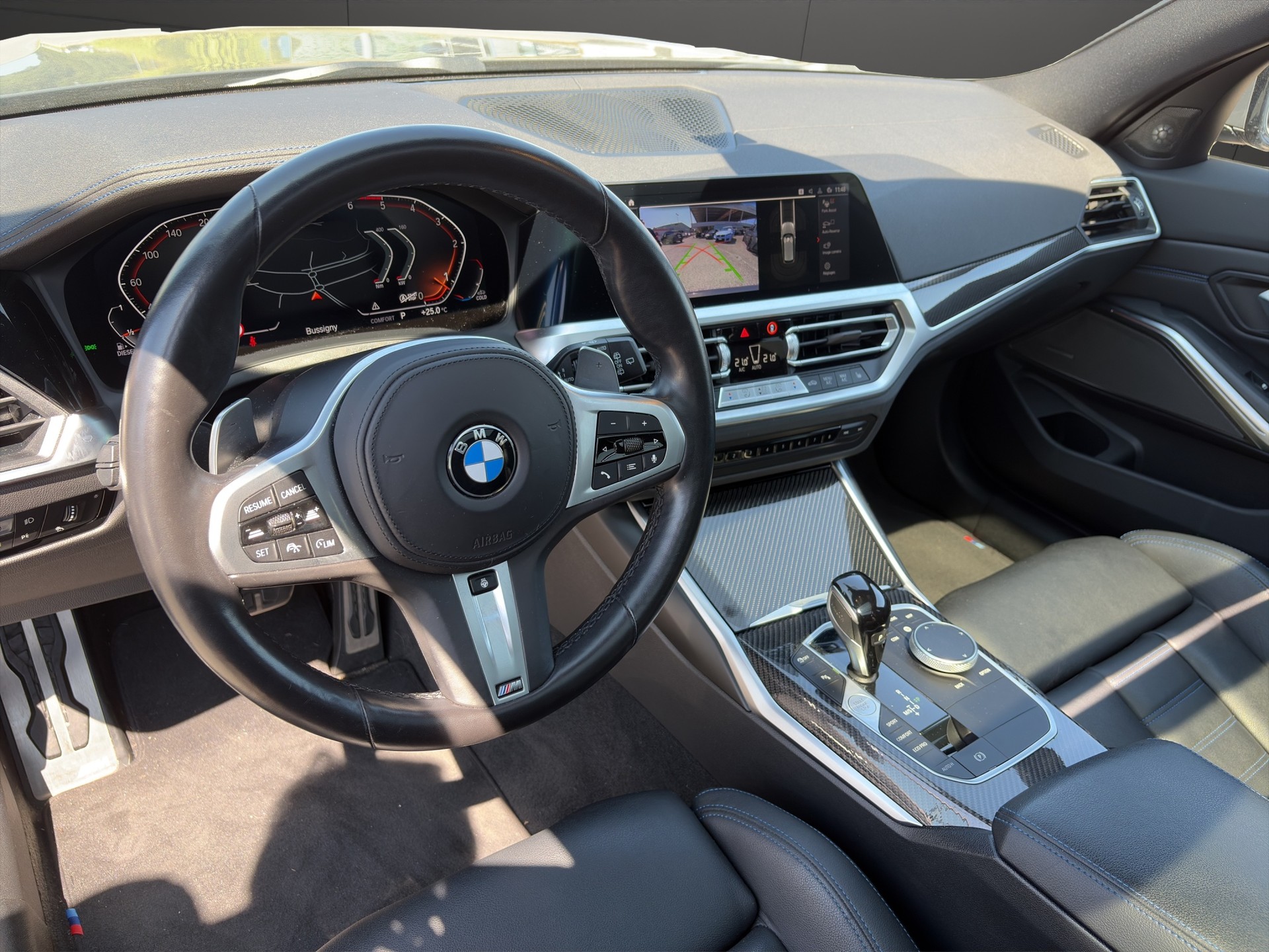 BMW 320d xDrive 48V Touring M Sport Steptronic-image-13