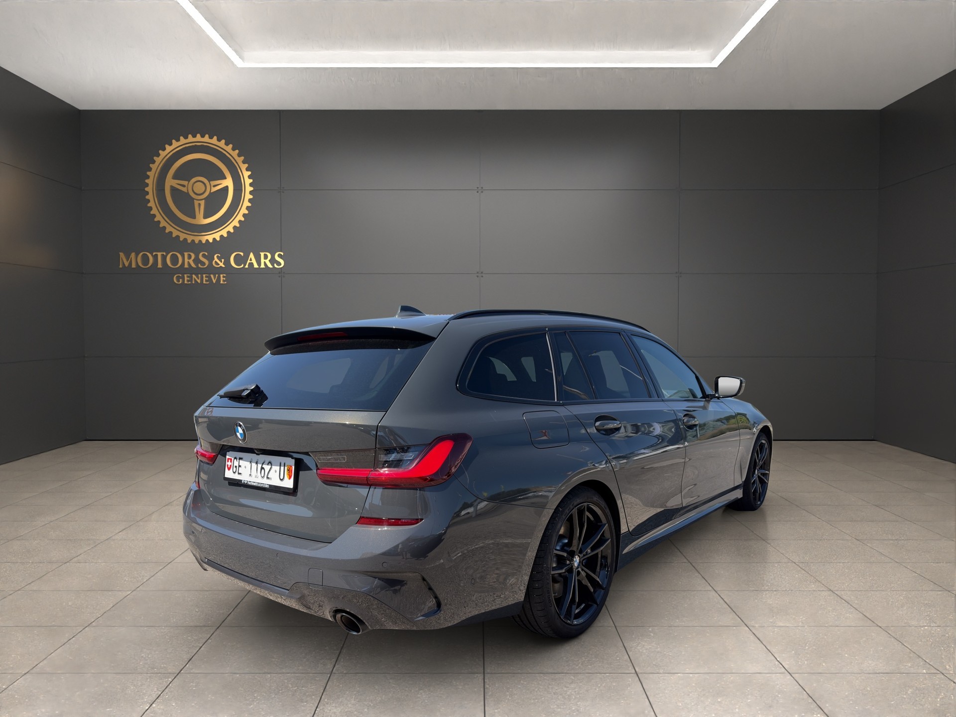 BMW 320d xDrive 48V Touring M Sport Steptronic-image-7