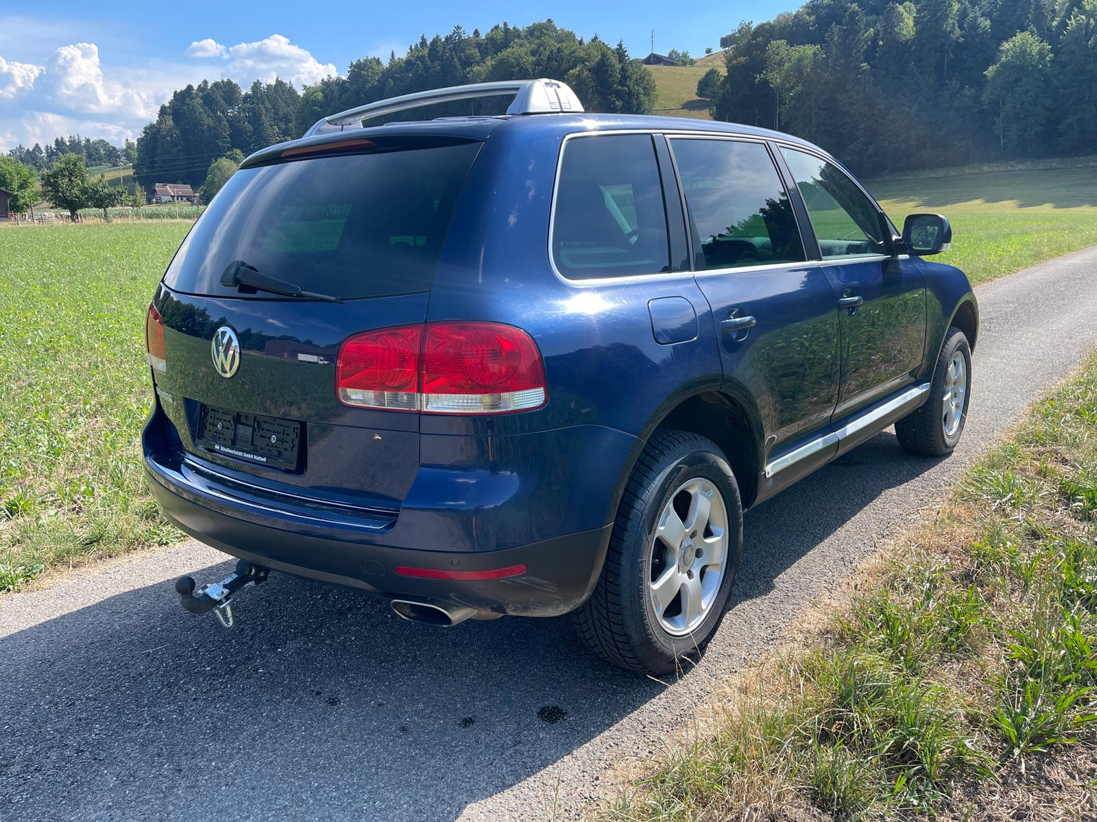 VW Touareg 4.2 V8 Automatic-image-3