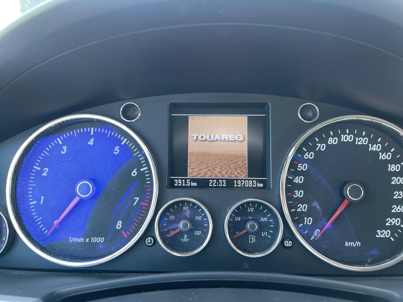 VW Touareg 4.2 V8 Automatic-image-6
