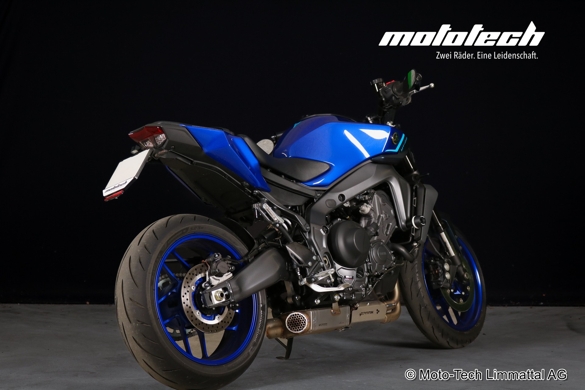 YAMAHA MT-09 (35kW)-showroom-element-2