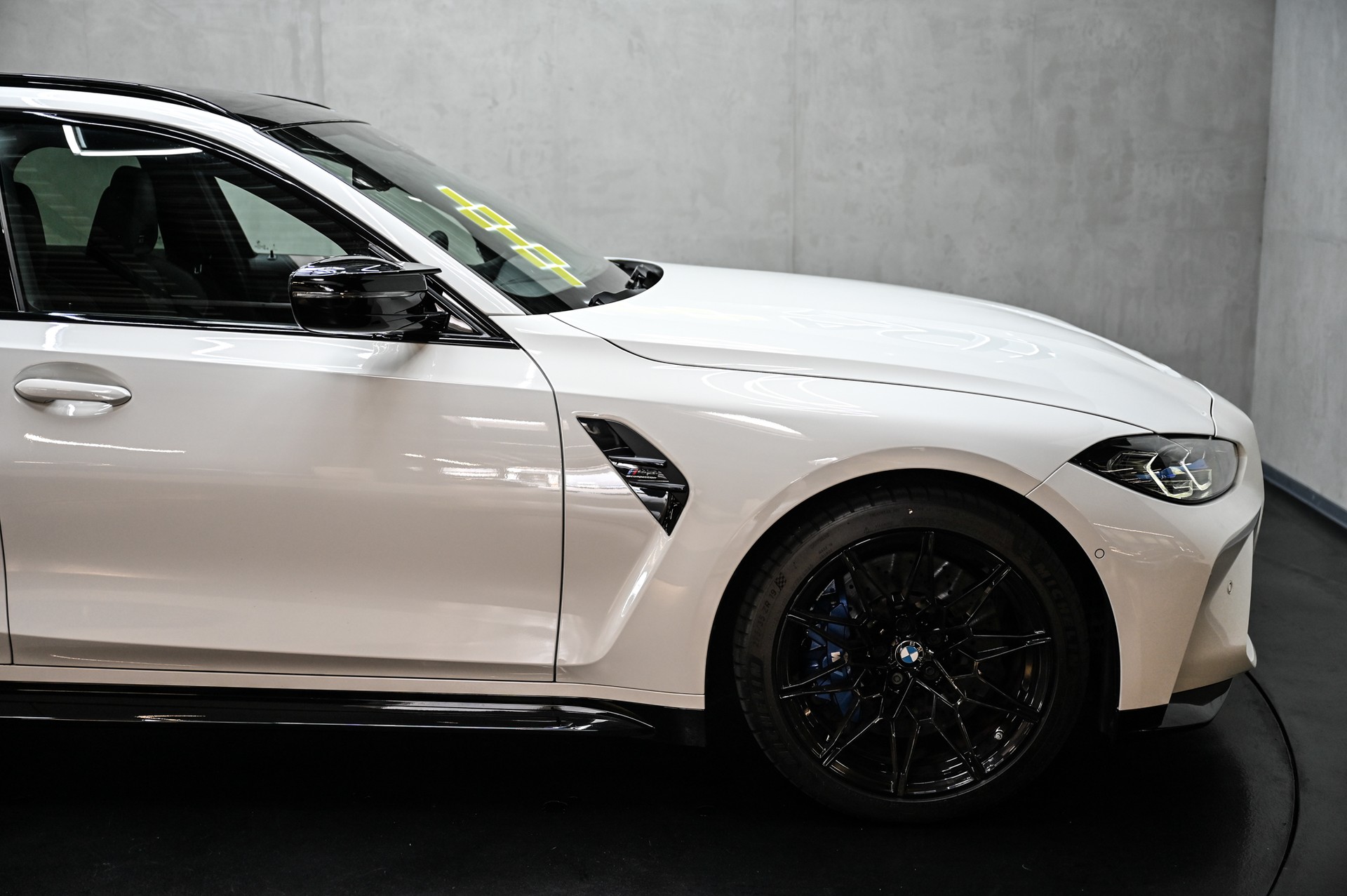 BMW M3 Competition xDrive Touring-image-13