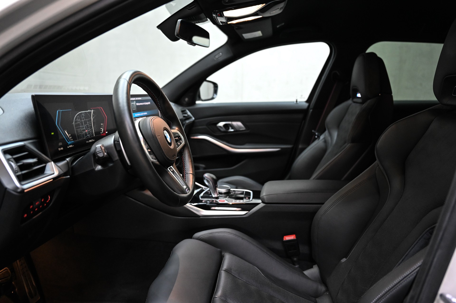BMW M3 Competition xDrive Touring-image-21