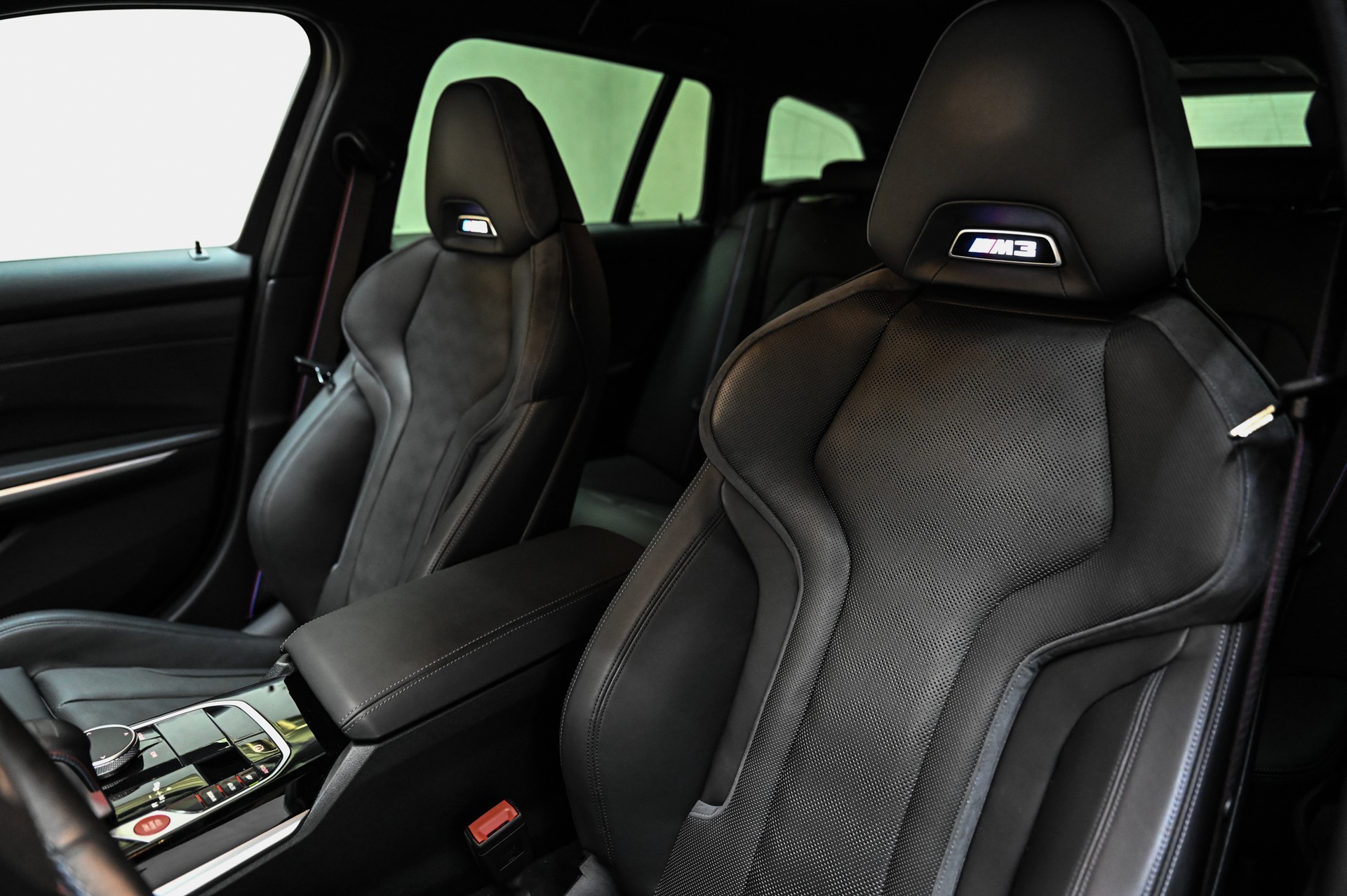 BMW M3 Competition xDrive Touring-image-26