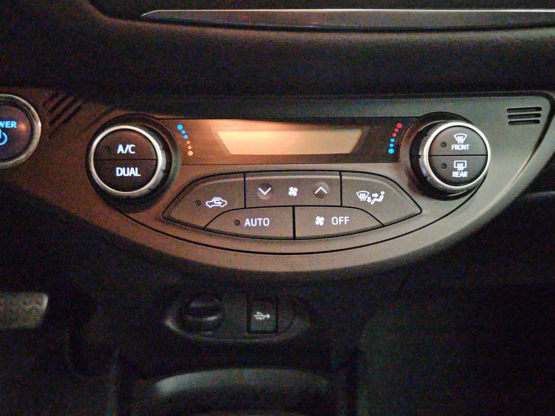 TOYOTA Yaris 1.5 VVT-i Hybrid Trend e-CVT-image-19