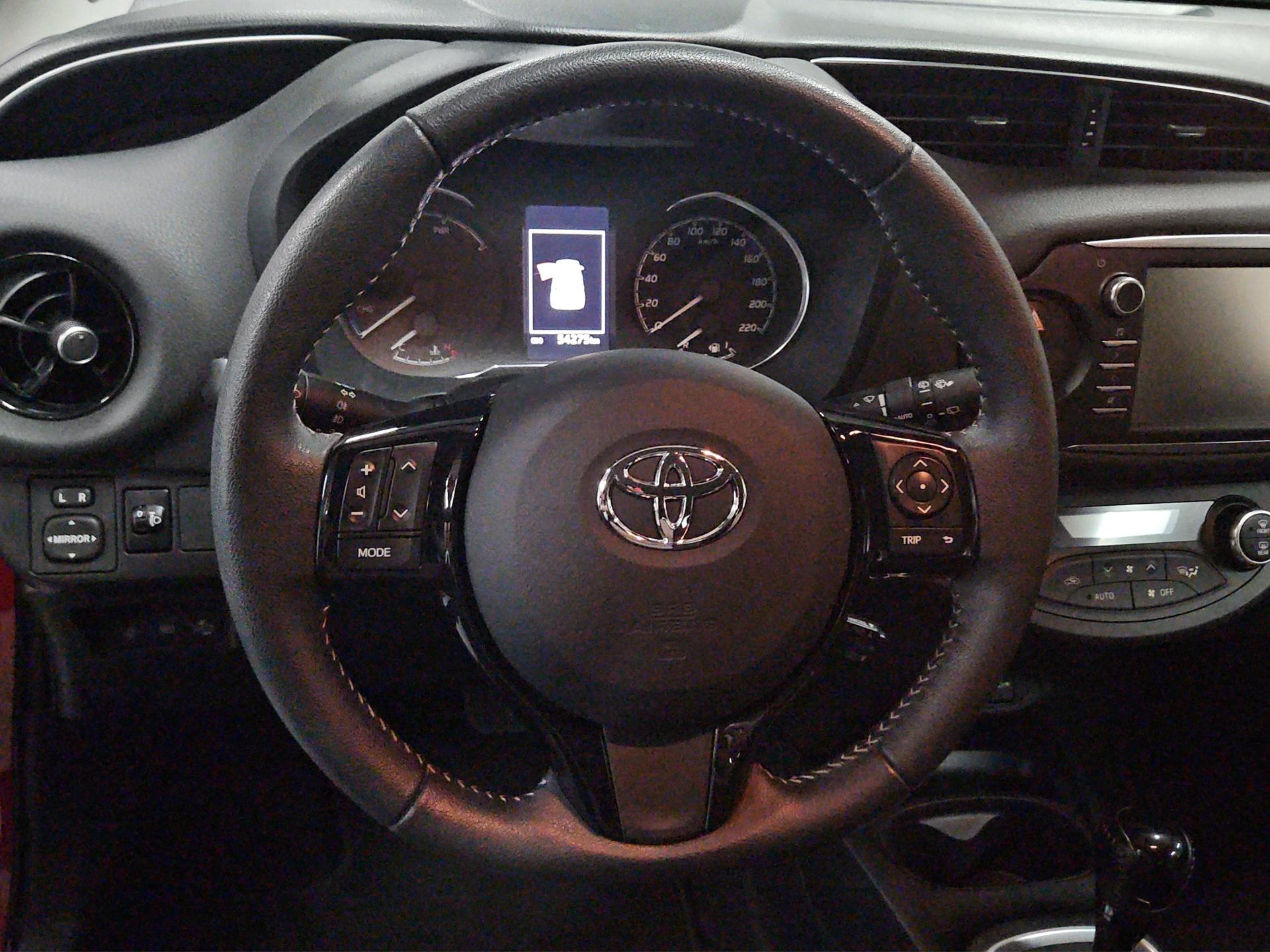 TOYOTA Yaris 1.5 VVT-i Hybrid Trend e-CVT-image-9