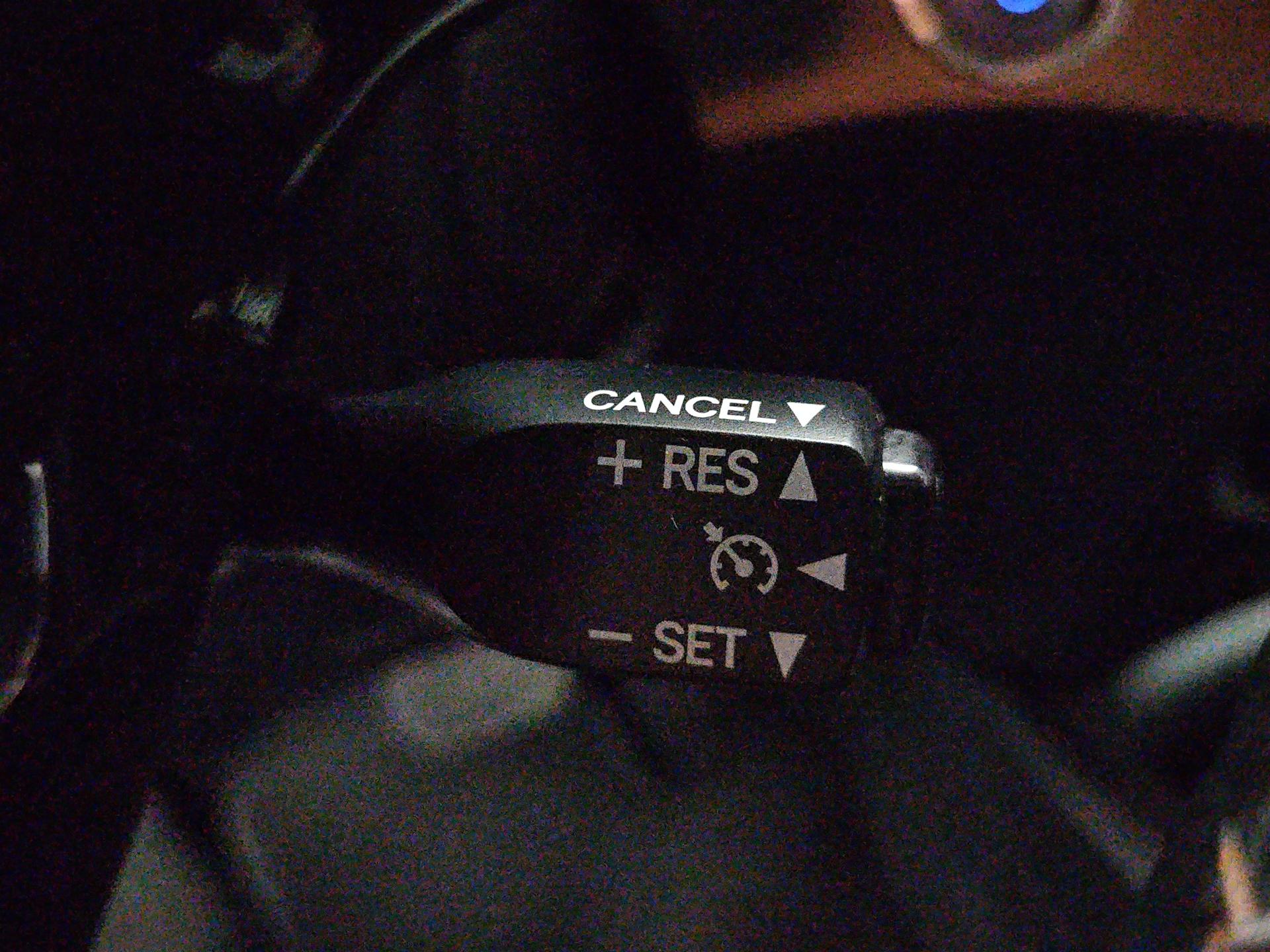 TOYOTA Yaris 1.5 VVT-i Hybrid Trend e-CVT-image-22