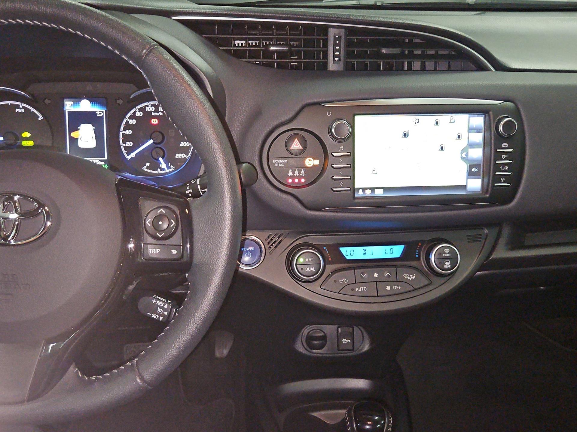 TOYOTA Yaris 1.5 VVT-i Hybrid Trend e-CVT-image-13