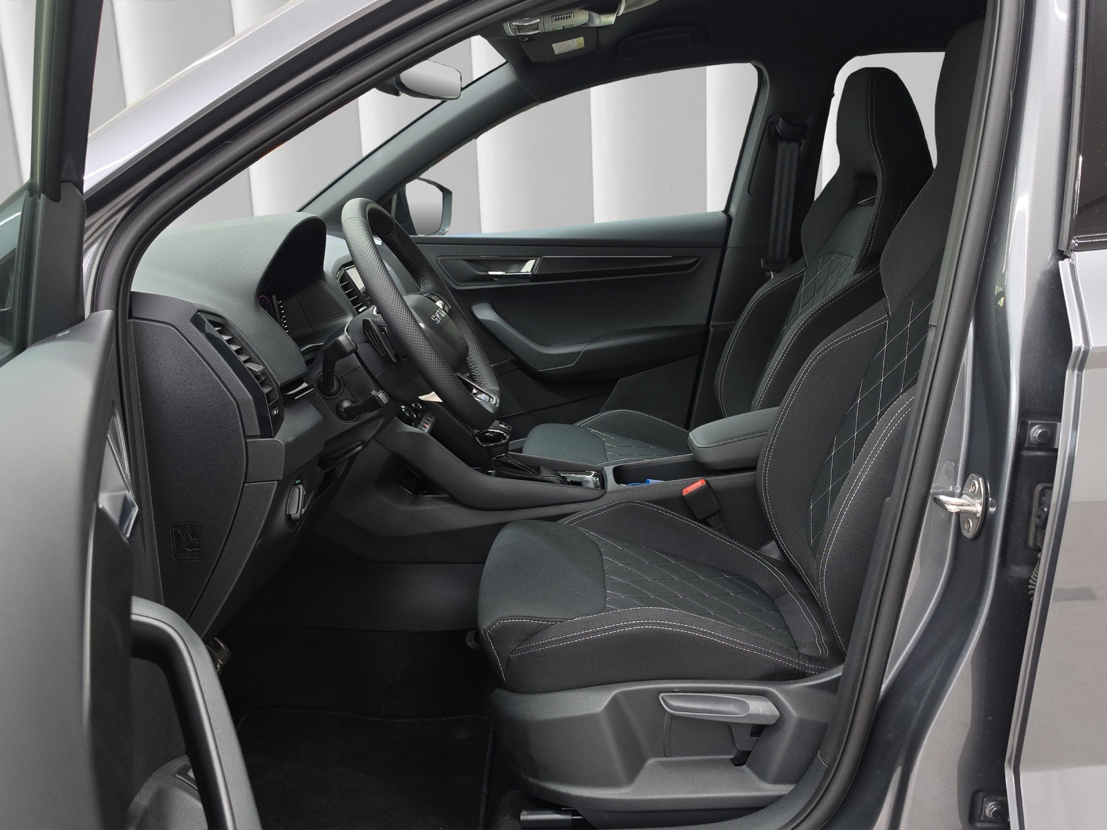 SKODA Karoq 2.0 TSI SportLine 4x4 DSG-image-10