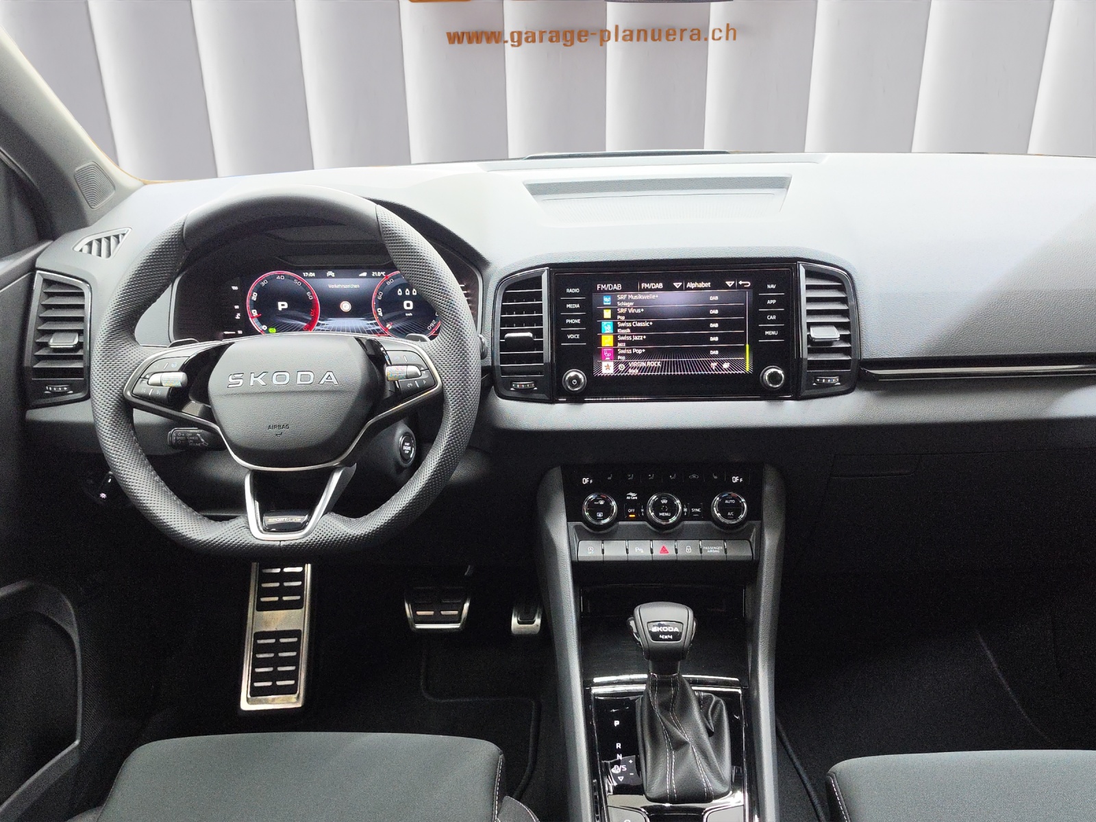 SKODA Karoq 2.0 TSI SportLine 4x4 DSG-image-8